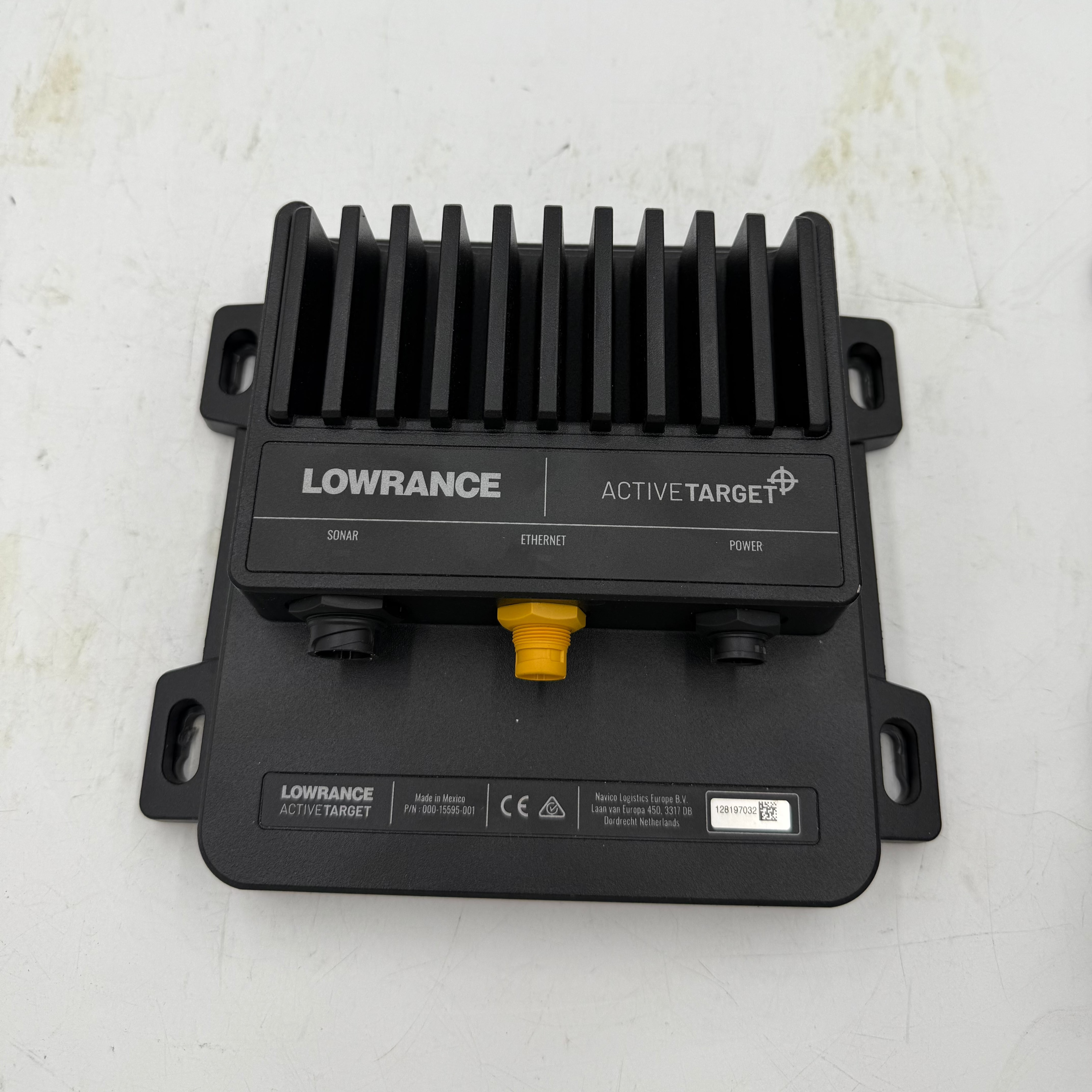 Lowrance Active Target Fish Finder - High Precision Sonar for Freshwater & Saltwater Fishing | Perfect for Kayak, Boat, and Ice Fishing Adventures