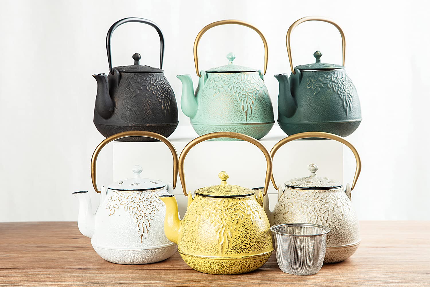 Premium Japanese Cast Iron Tea Kettle with Stainless Steel Infuser - Enameled Interior, Stovetop Safe Teapot - 32oz (950ml) Leaf Design in Turquoise Blue - Perfect for Loose Leaf Tea Brewing, Home Tea Ceremonies & Gift Giving