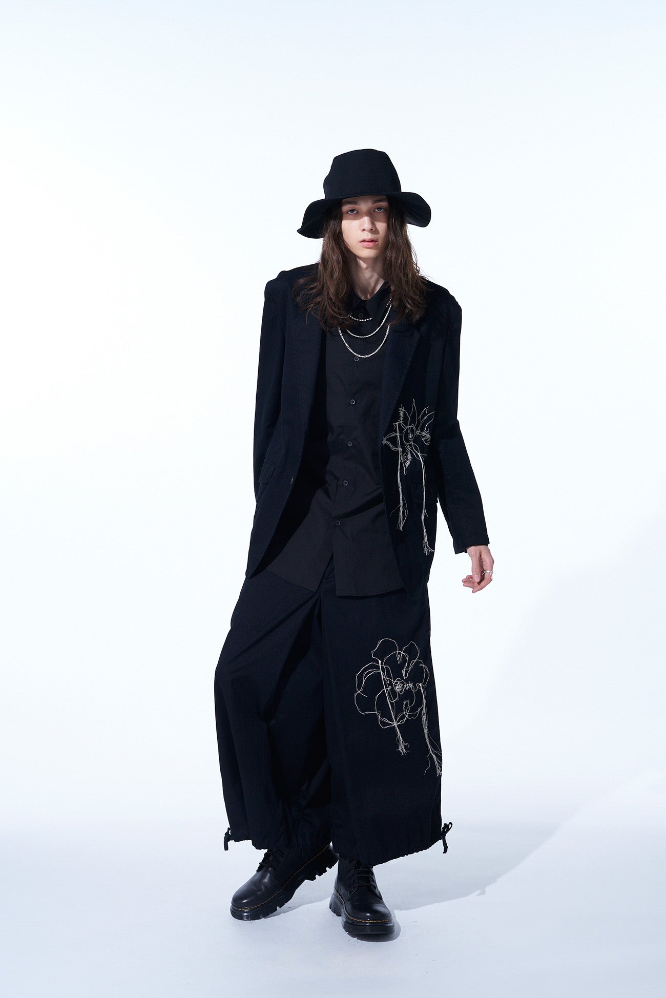 Stylish Cotton Twill 'Queen of the Night' Embroidered Jacket for Women - Perfect for Evening Parties, Date Nights & Special Occasions