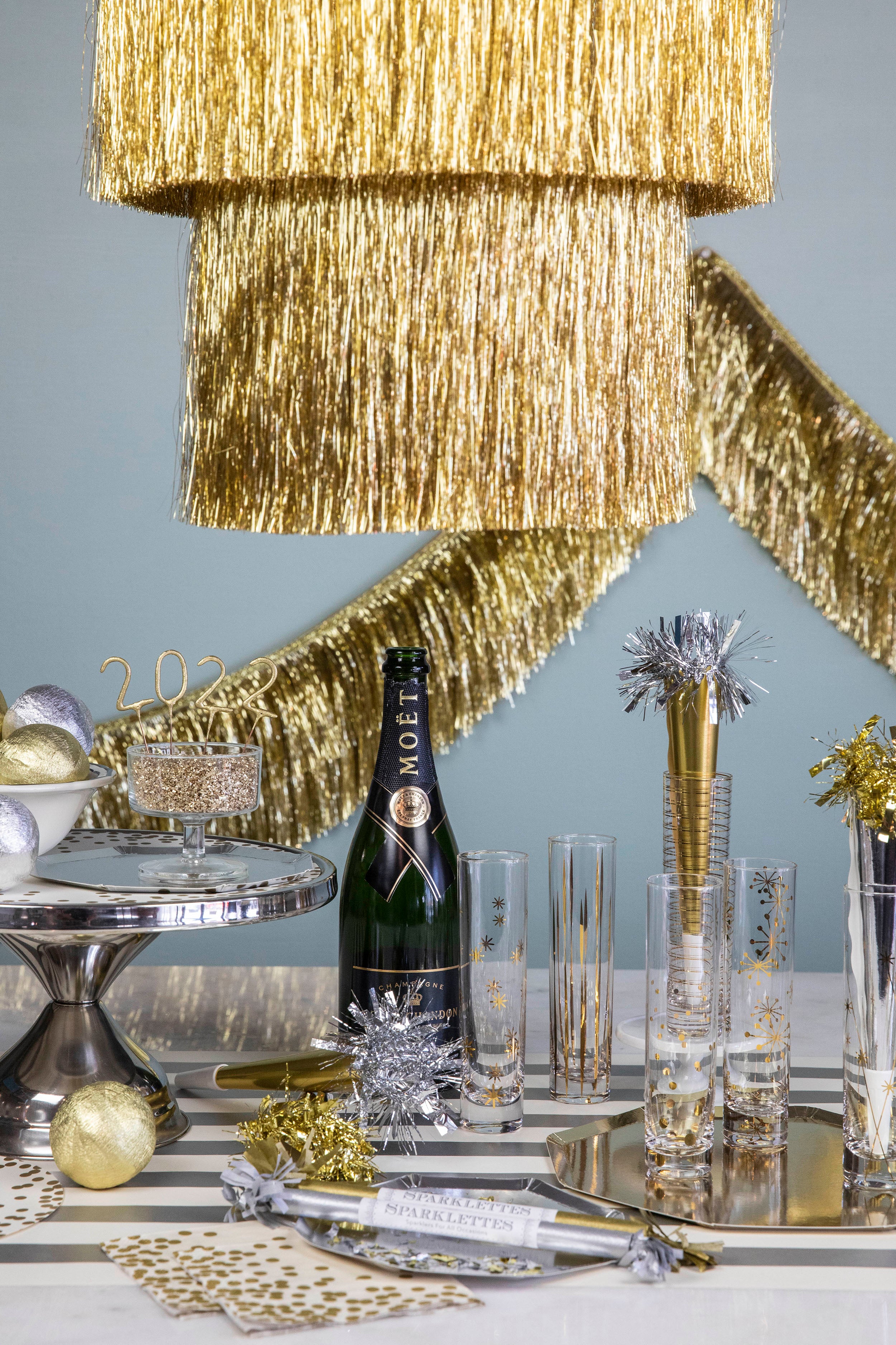 Elegant Gold Tinsel Chandelier - Modern Crystal Ceiling Light Fixture for Dining Room, Bedroom & Living Room Decor | Perfect for Weddings, Parties & Home Renovation