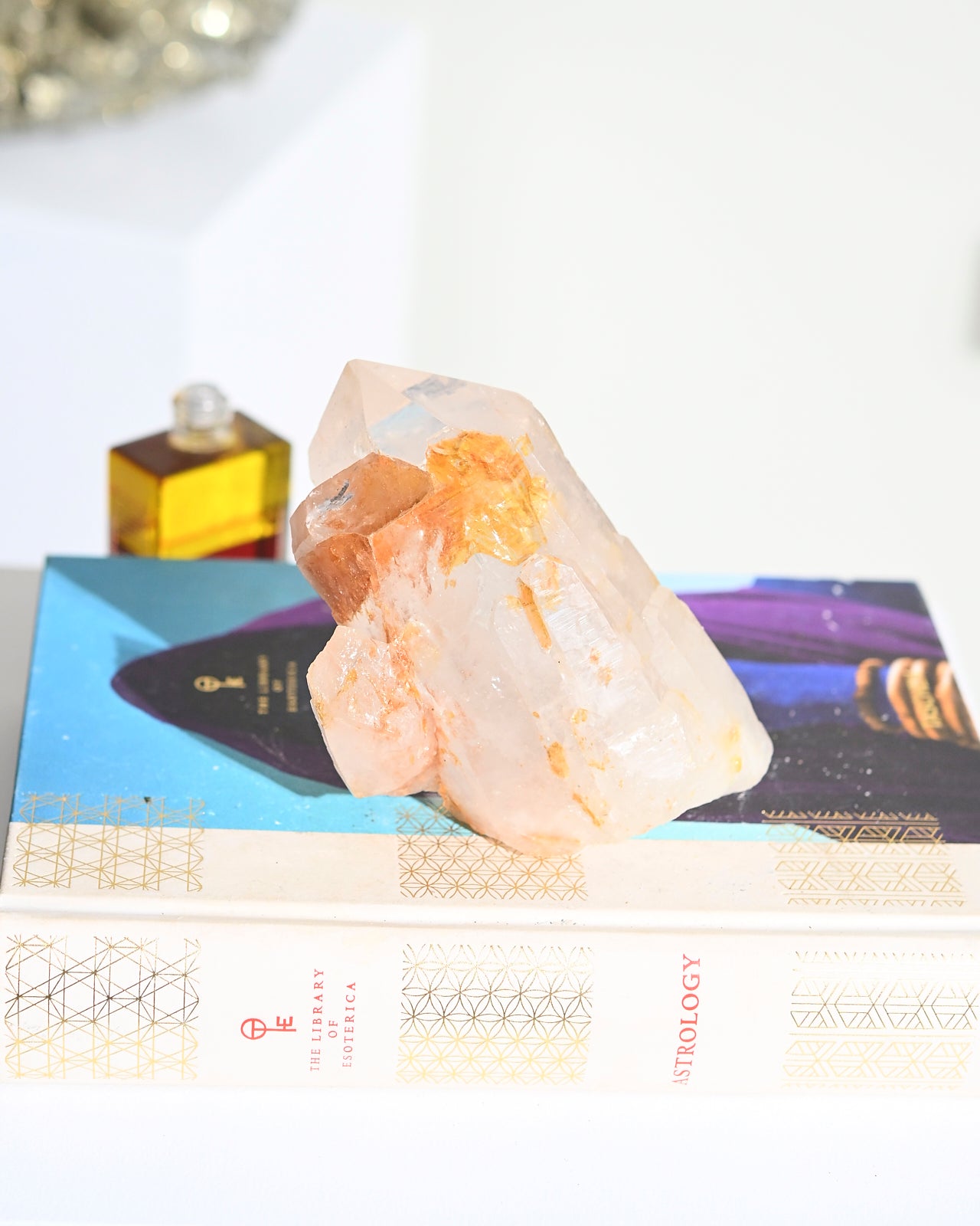 Natural Quartz Crystal Cluster with Hematite - 2lbs Raw Stone for Home Decor, Meditation & Healing | Perfect for Reiki, Feng Shui & Spiritual Gifts
