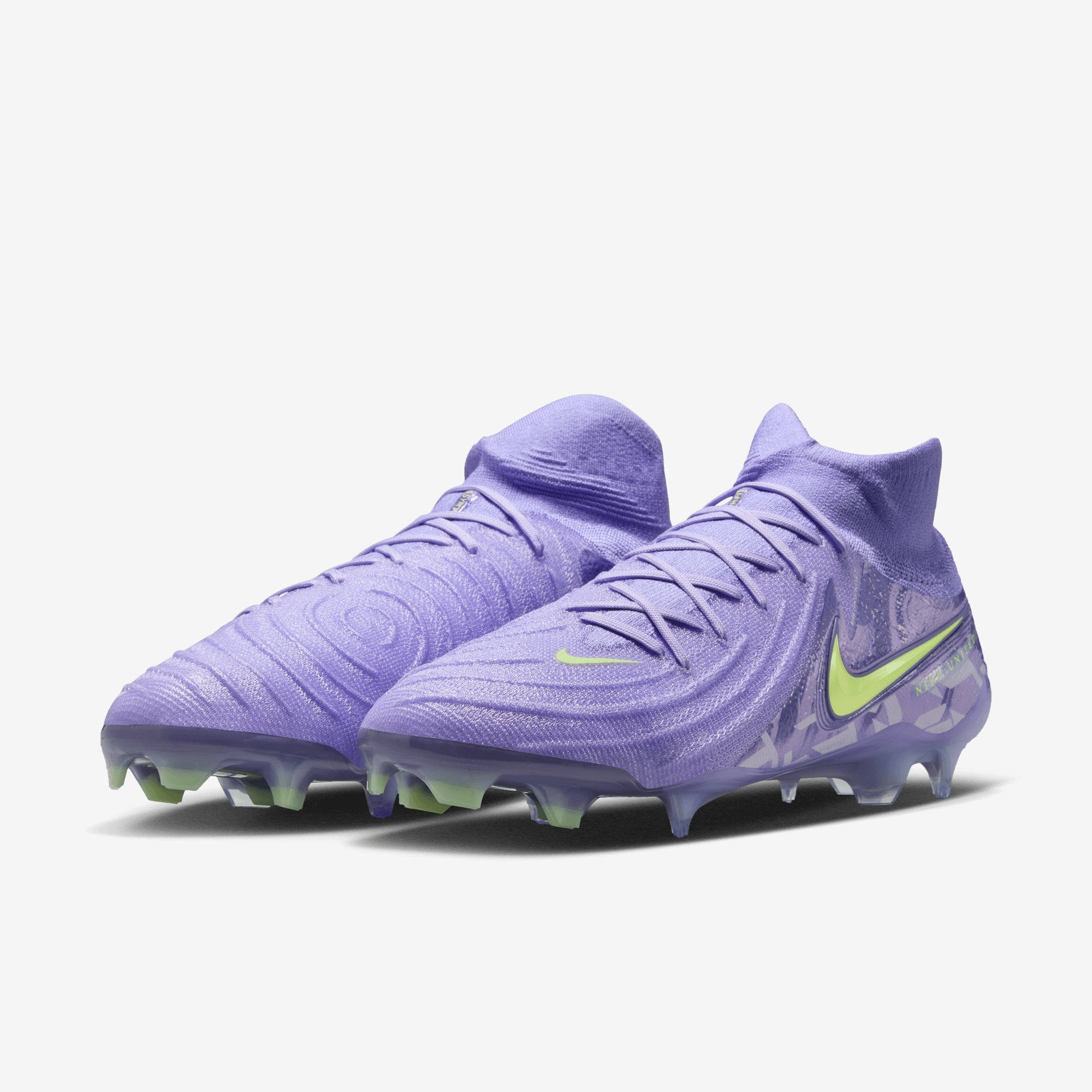 Nike United Phantom Luna 2 Elite Soccer Cleats - Lightweight Football Shoes for Men with Enhanced Traction - Perfect for Turf, Grass & Artificial Fields - Professional & Training Use
