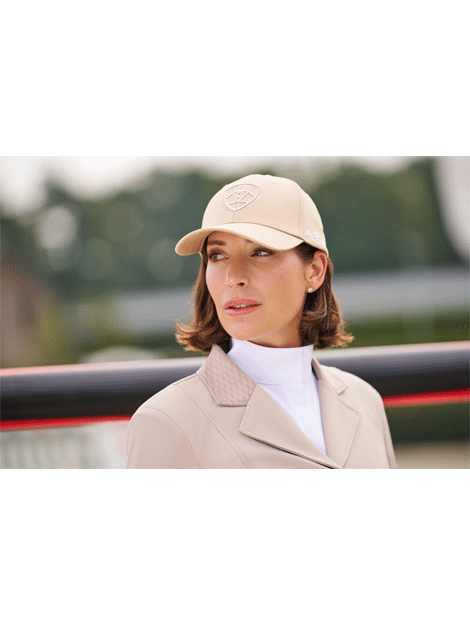 Stylish Baseball Cap for Men & Women - Adjustable Snapback Hat for Outdoor Sports & Casual Wear - Perfect for Running, Hiking & Daily Fashion