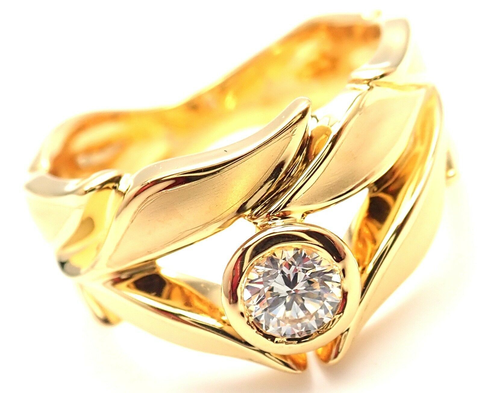 Authentic Carrera Y Carrera 18k Gold Greco Roman Diamond Crown Ring for Women - Elegant Princess Style Jewelry Gift for Weddings, Anniversaries & Special Occasions