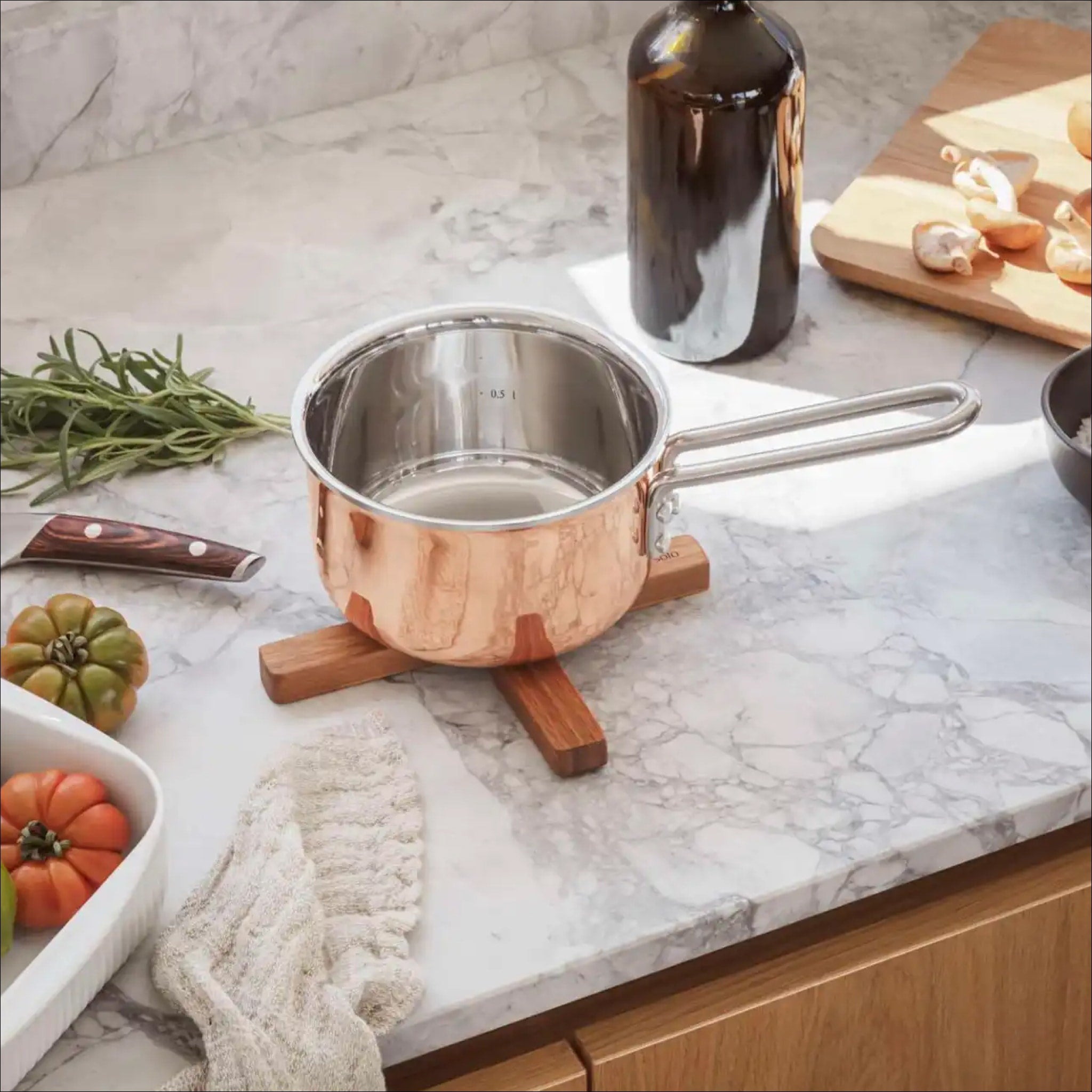 EVA SOLO Magnetic Trivet Wooden & Bamboo - Heat-Resistant Pot Holder for Kitchen Countertops, Stovetops & Dining Tables - Perfect for Hot Pots, Pans & Serving Dishes