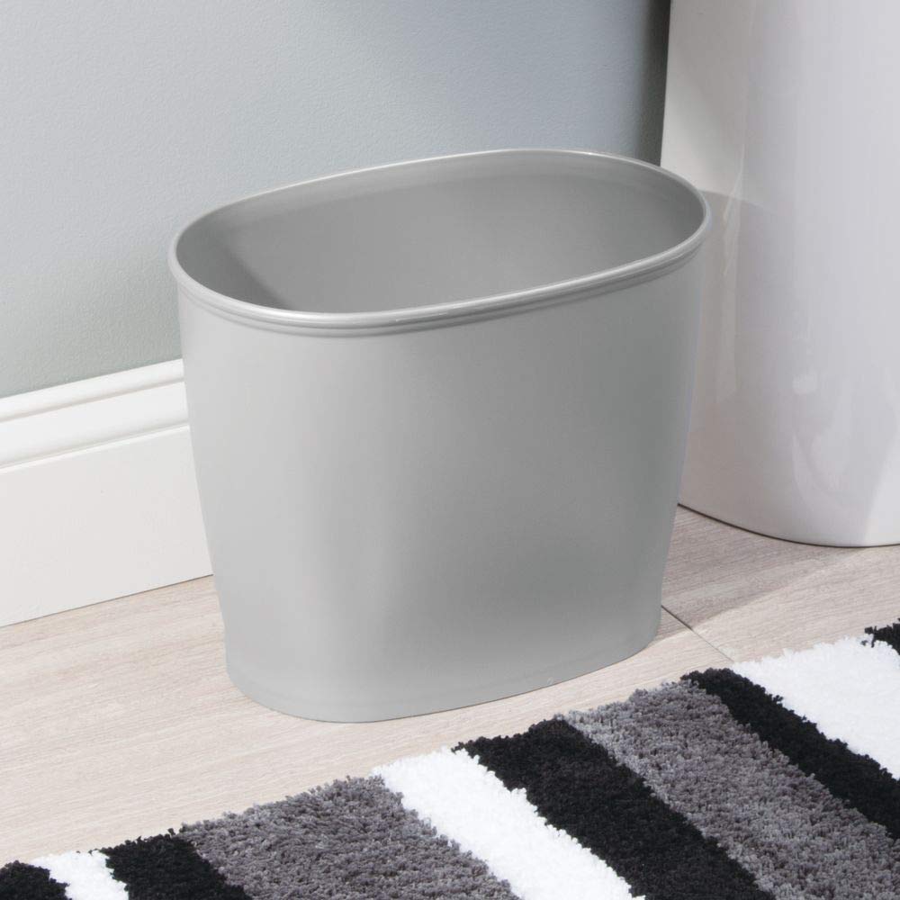 iDesign Kent Oval Wastebasket Trash Can - Small Bathroom Garbage Bin for Kitchen, Office & Bedroom - Durable Plastic Gray Trash Can with Lid for Home & Office Use