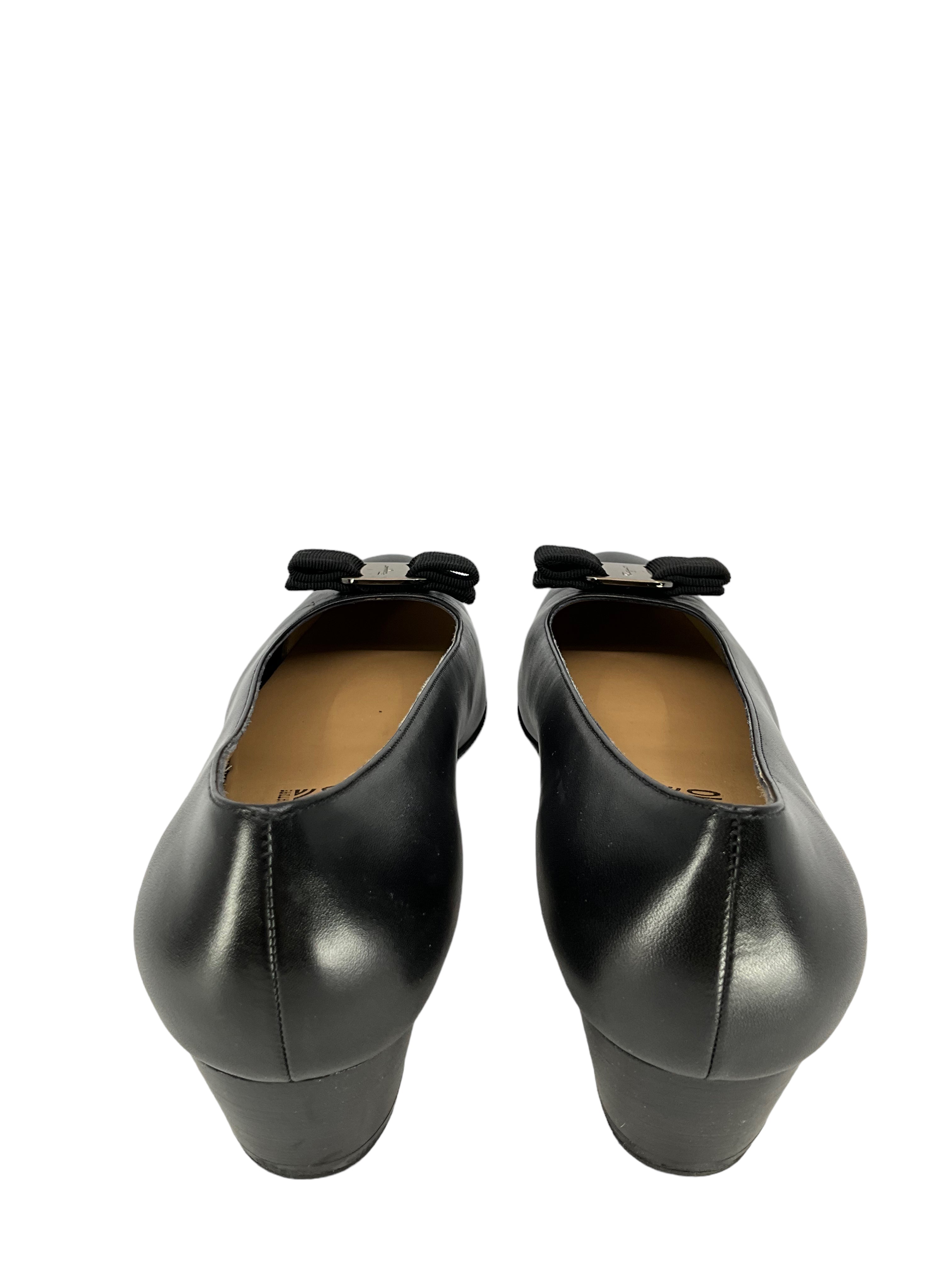 Salvatore Ferragamo Women's Black Leather Bow Tie Pumps Size 9.5 - Elegant Dress Shoes for Work, Party & Formal Occasions