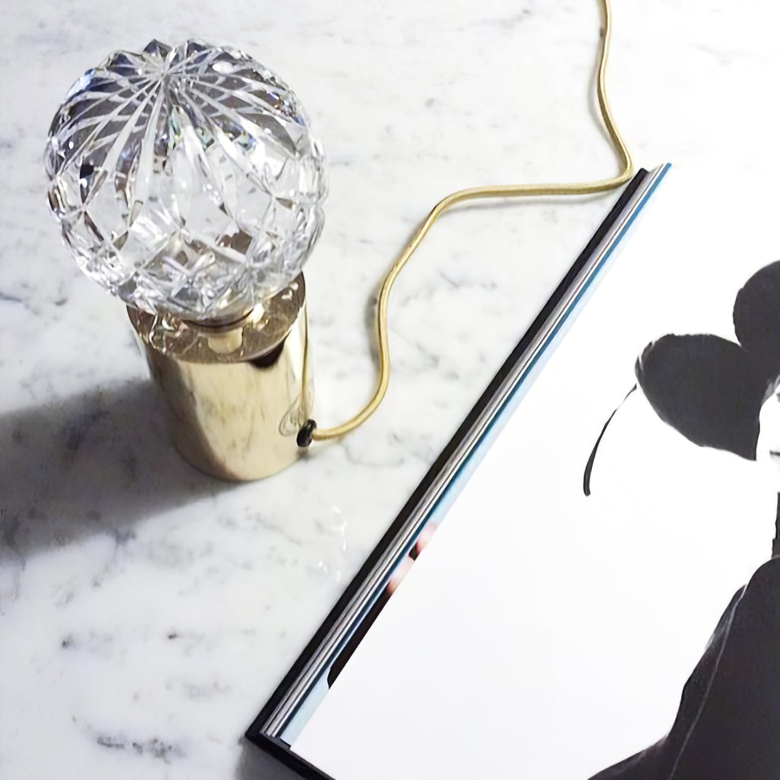 Elegant Crystal Bulb Table Lamp - Modern LED Bedside Light for Living Room, Bedroom, or Office Decor - Perfect for Reading, Relaxing, and Ambient Lighting