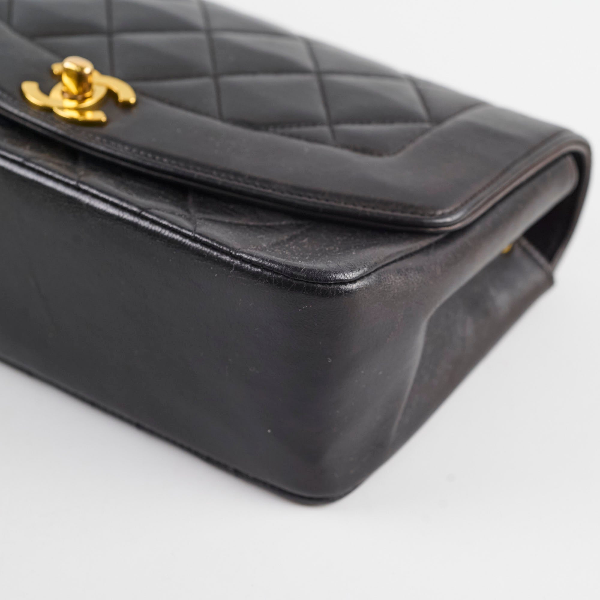 Chanel Small Diana Bag Black - Luxury Leather Crossbody Handbag for Women | Perfect for Evening Parties, Date Nights & Special Occasions