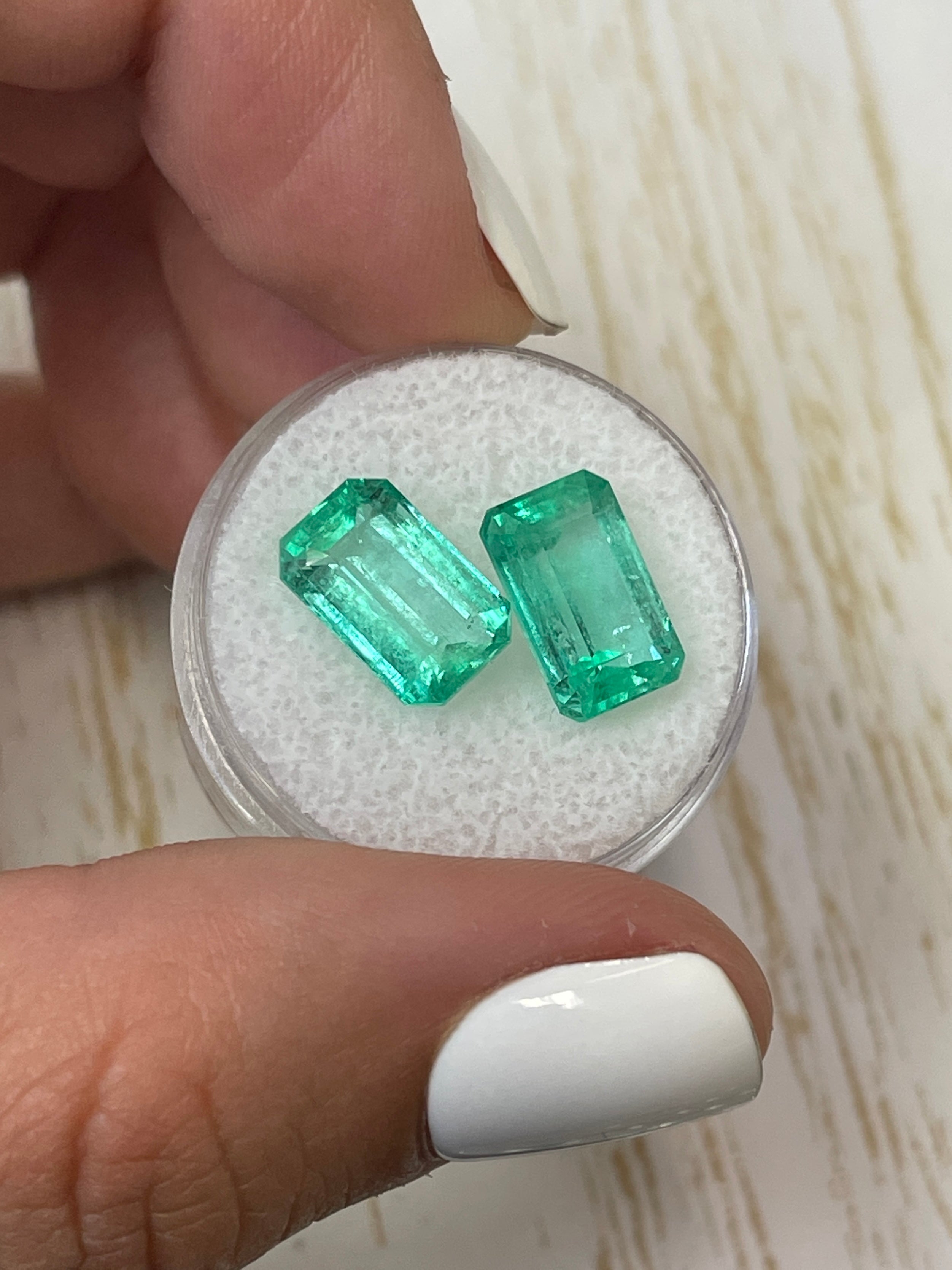 7.56tcw 11x7mm Elongated Colombian Emerald Loose Gemstones - Emerald Cut for Jewelry Making, Engagement Rings & Luxury Gifts