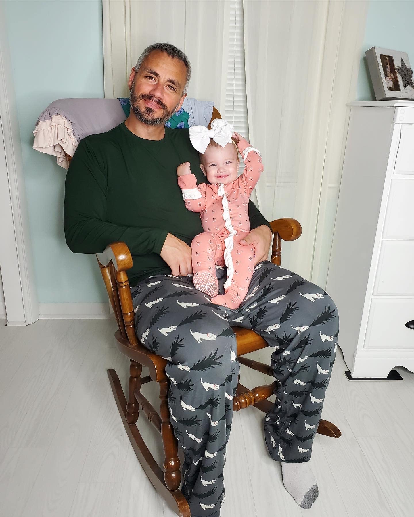 KICKEE Men's Ultra Soft Print Pajama Set - Long Sleeve Sleepwear & Loungewear for Men | Family Matching PJs | Perfect for Christmas, Bedtime & Cozy Nights at Home