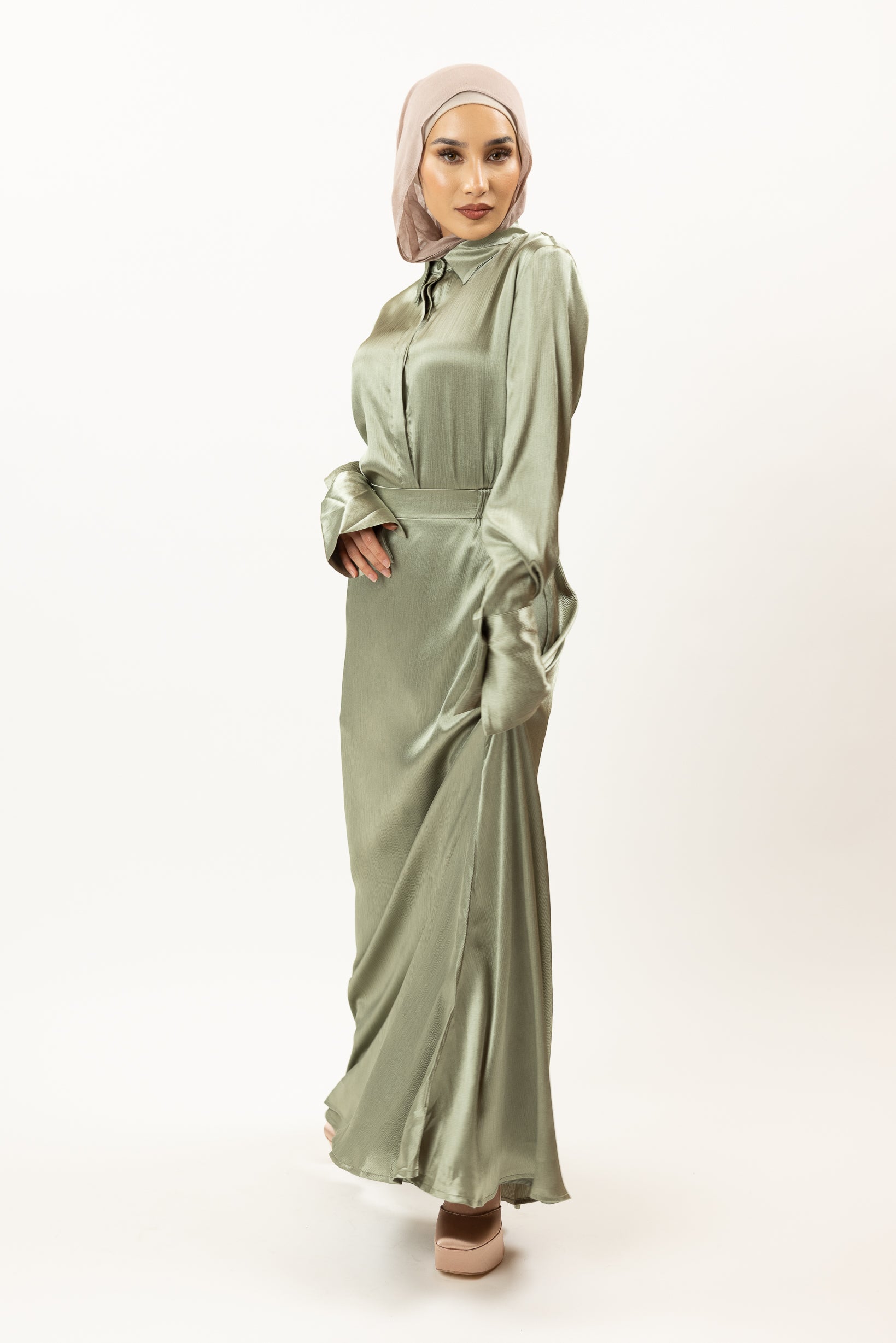 Elegant Satin Skirt for Women - Soft & Flowy Midi Skirt with High Waist - Perfect for Parties, Weddings & Date Nights
