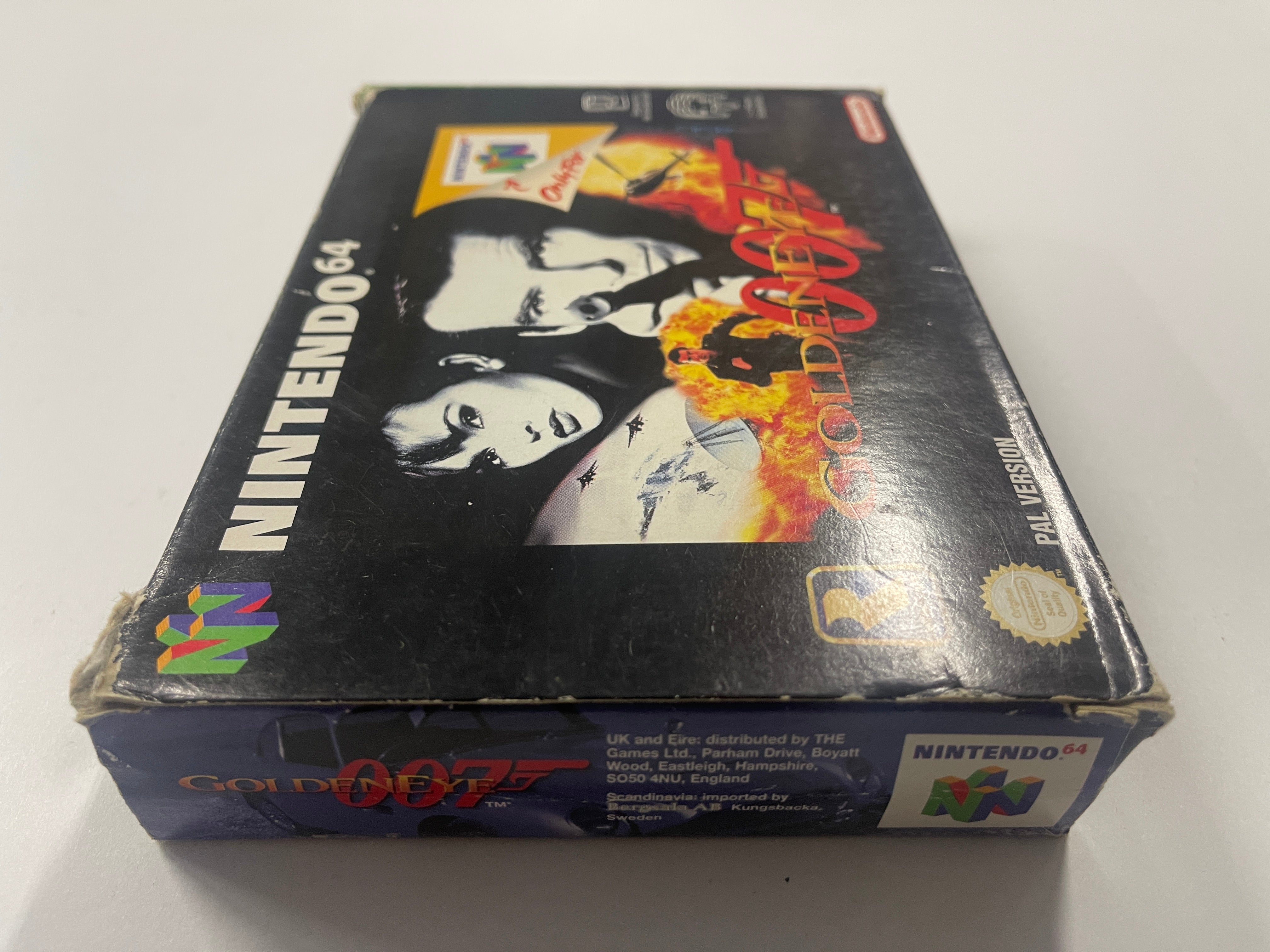 GoldenEye 007 Nintendo 64 Complete In Box - Rare Retro Video Game for N64 Console Collectors | Perfect for Gaming Nostalgia & Display