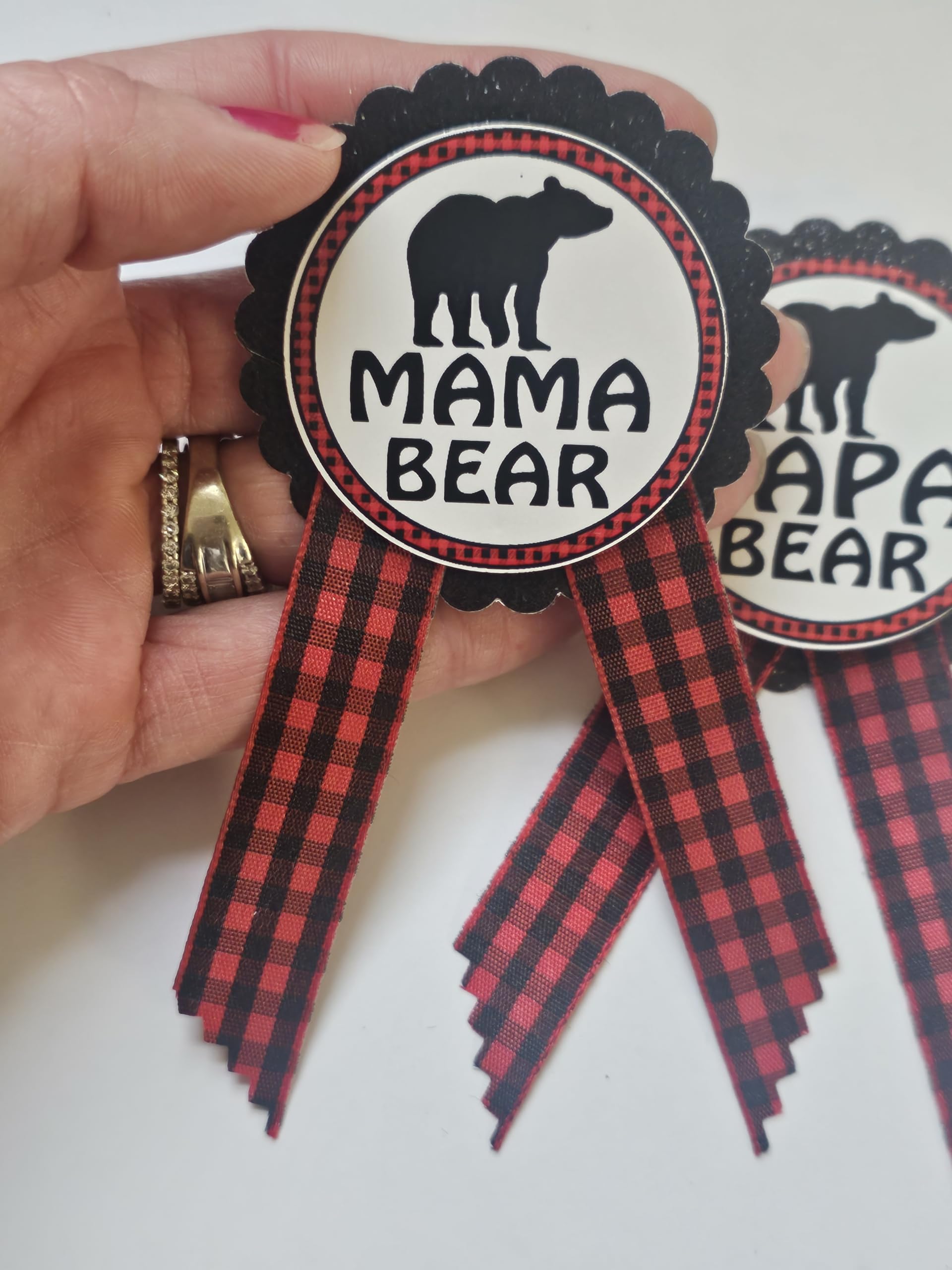 Baby Shower Pins Set - Mama Bear & Papa Bear Gender Reveal Pins - Buffalo Plaid Daddy to Be Badges - Red & Black Baby Sprinkle Pins - One Size Cardstock Grosgrain Ribbon - Perfect for Gender Reveal Parties & Baby Showers