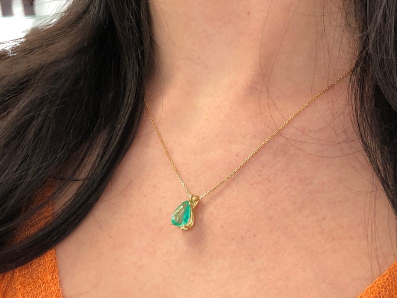 1.90 Carat 18K Gold Colombian Emerald Pear Cut Solitaire Pendant with Double Bail - Elegant Jewelry for Weddings, Anniversaries & Special Occasions