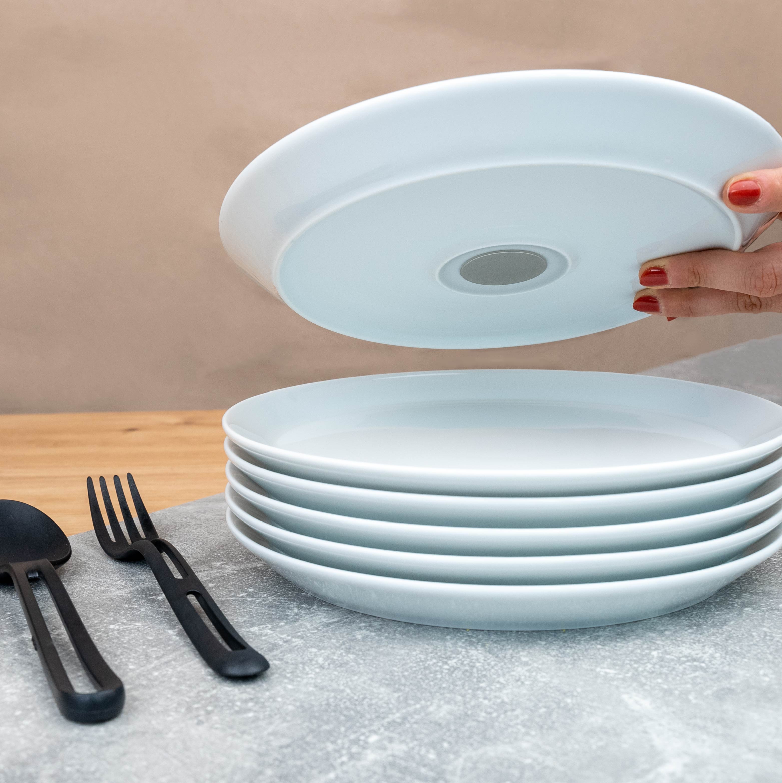 Premium 23cm Magnetic Porcelain Plate - Perfect for Kitchen, Dining, and Home Decor
