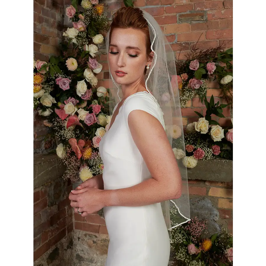 Elegant Lace Wedding Veil V2104SF - Perfect for Bridal Gowns, Church Ceremonies & Romantic Photo Shoots