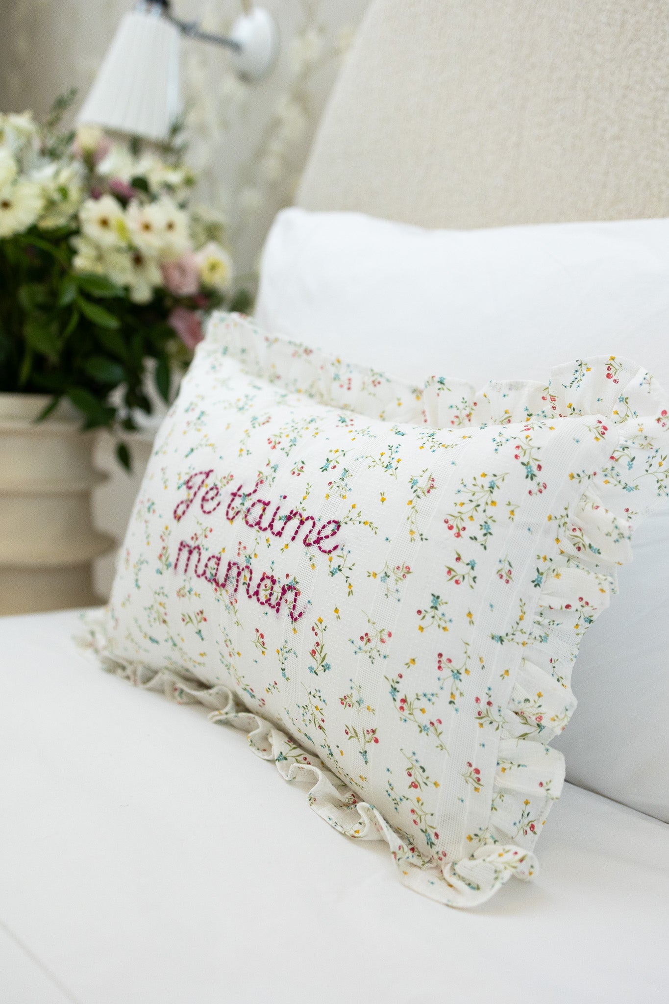 Provence Style Cushion Cover - Soft Decorative Pillow Case for Sofa, Bed & Home Decor - French Country Farmhouse Aesthetic