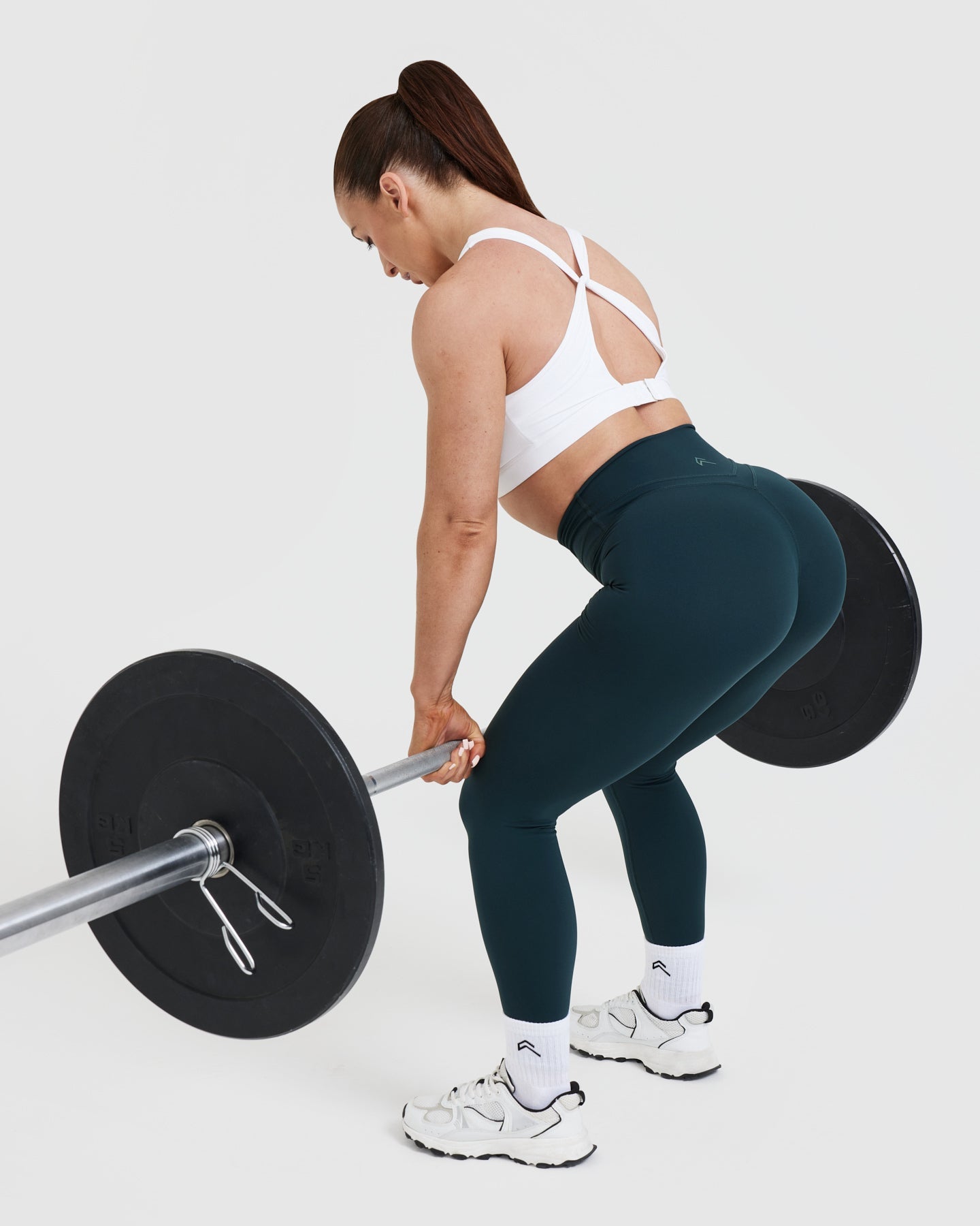 High Support Seamless Sports Bra for Women - Breathable & Comfortable Workout Top - Perfect for Yoga, Running, and Gym Training
