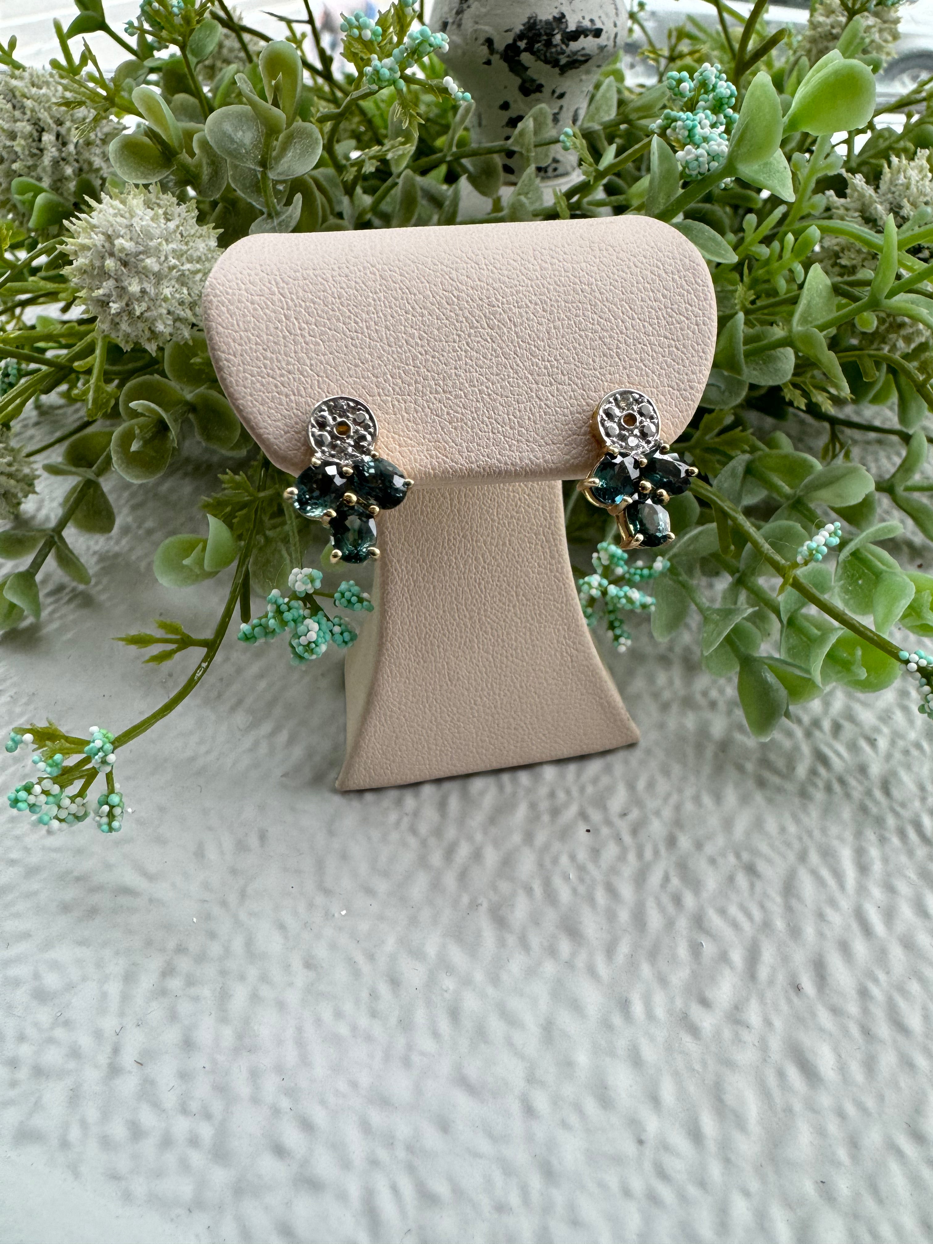 Elegant Oval Cluster Green Stone Earrings for Women – Dainty Bohemian Jewelry for Everyday Wear & Special Occasions