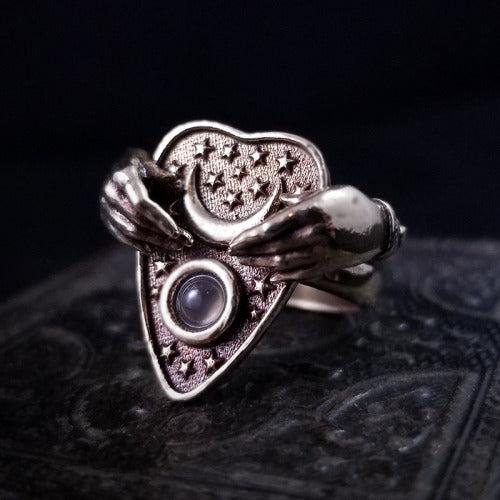 Polished Silver Séance Planchette Ring with Rainbow Moonstone - Mystical Jewelry for Spirit Communication, Meditation & Boho Fashion