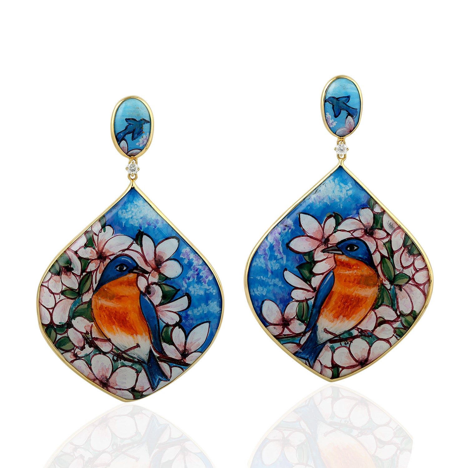 Exquisite Carved Mother of Pearl Prong Diamond Enamel Bird Dangle Pendant in Yellow Gold – Perfect for Gifting & Special Occasions