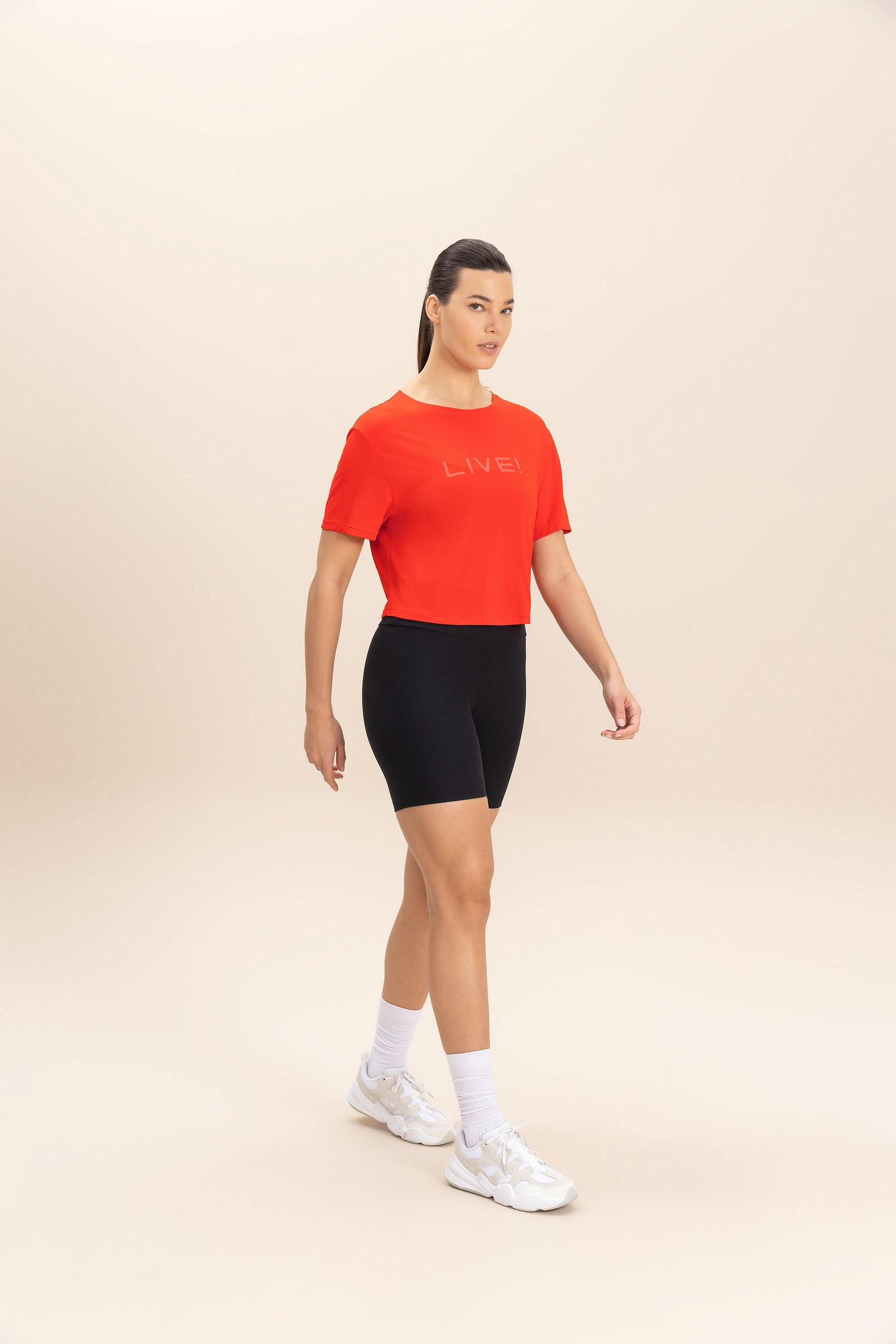 Comfort Cropped T-Shirt for Women - Soft Casual Short Sleeve Tee - Perfect for Summer Outfits, Beach Wear & Everyday Fashion
