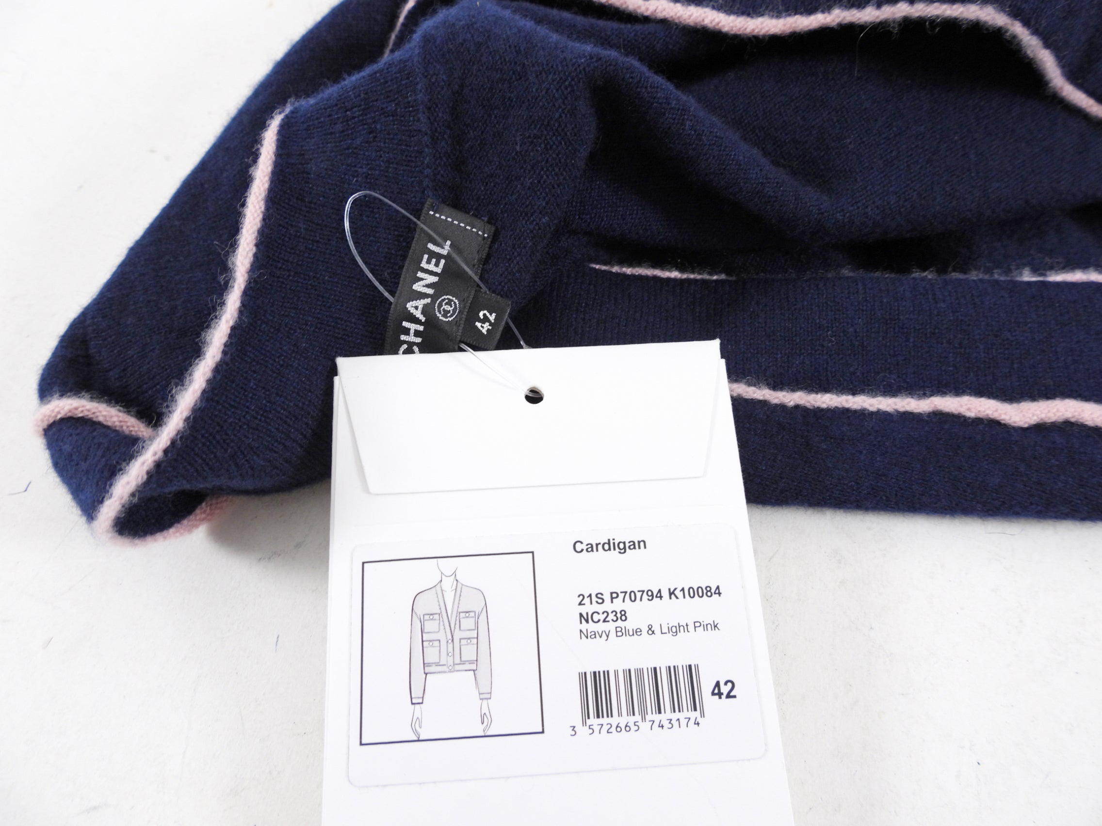 Chanel 21S Navy and Pink No. 5 Cashmere Cardigan Sweater Women's Size FR42 / US10 - Luxury Knitwear for Fall & Winter Fashion, Office Wear & Special Occasions