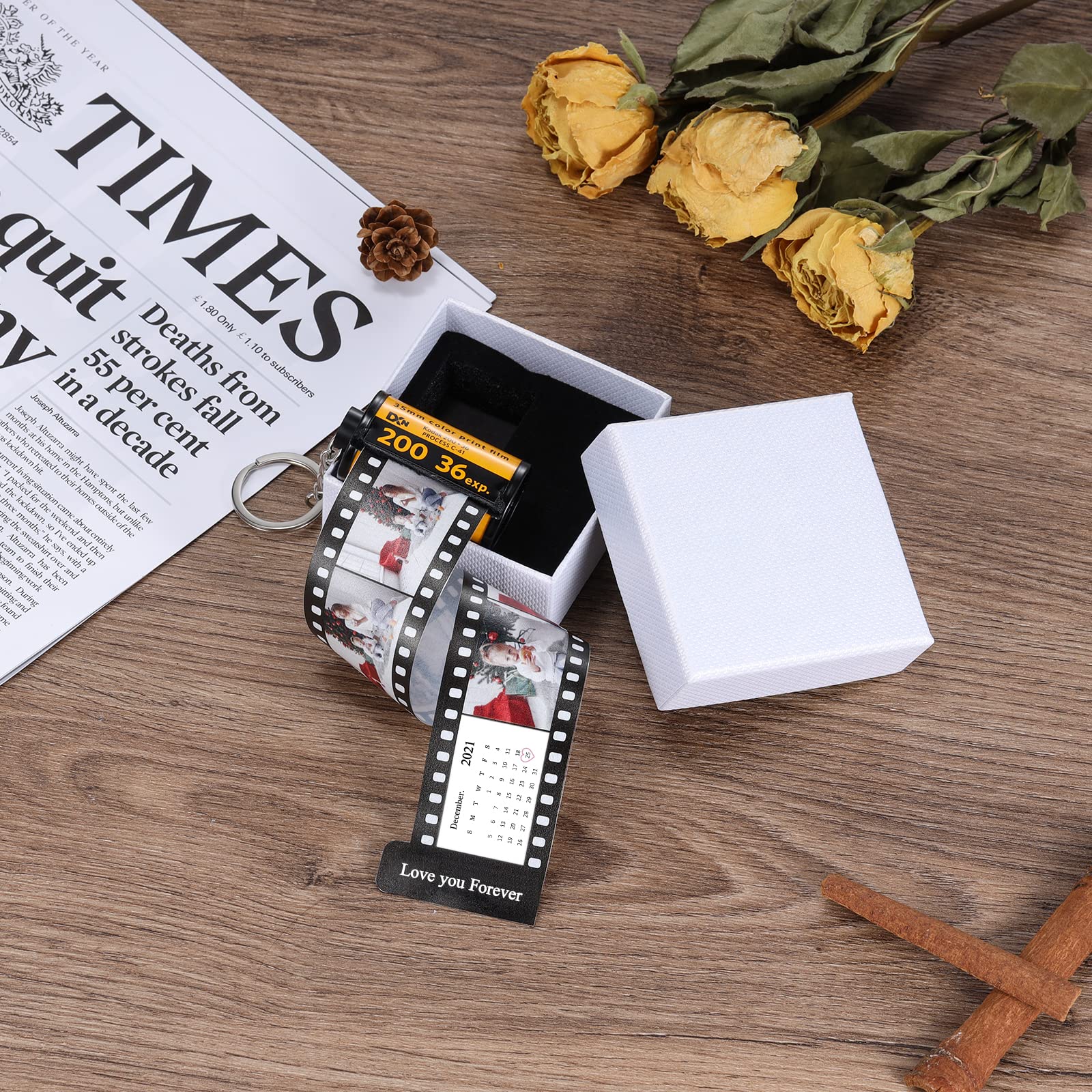 Custom Memory Camera Roll Keychain - Personalized Photo Film Keychain for Travel, Wedding & Anniversary Gifts - Unique Keepsake for Couples, Friends & Family
