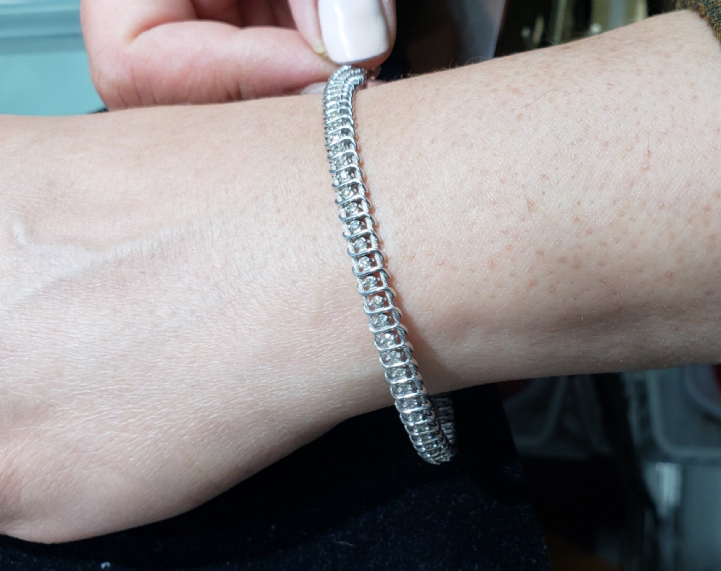 1 Carat Diamond Tennis Bracelet in 14K White Gold - Elegant Wire Style for Women, Perfect for Weddings, Anniversaries & Special Occasions