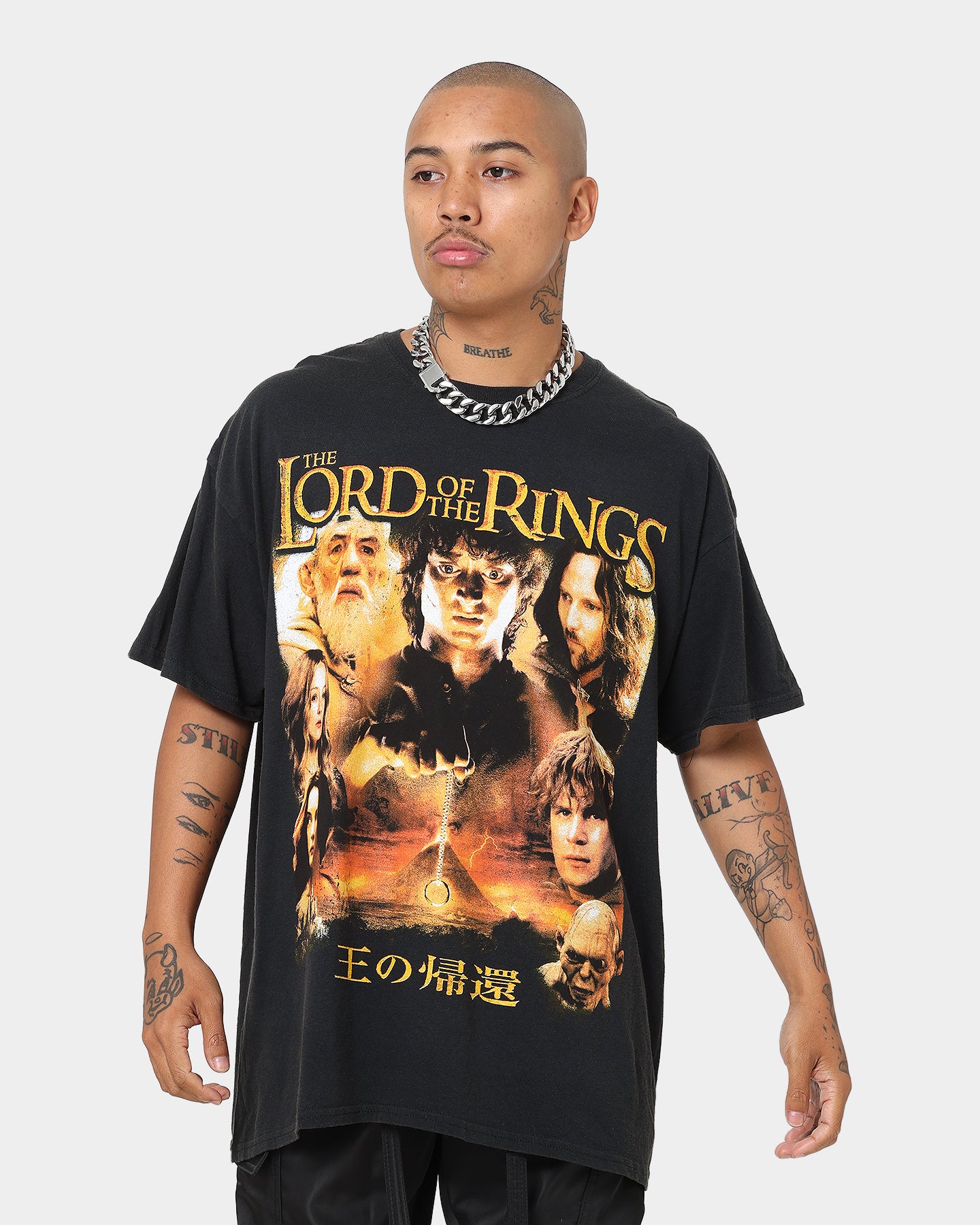 Vintage Lord of The Rings Return of The King T-Shirt - Washed Black Retro Graphic Tee for Men & Women - Perfect for Cosplay, Movie Nights & Fan Gifts