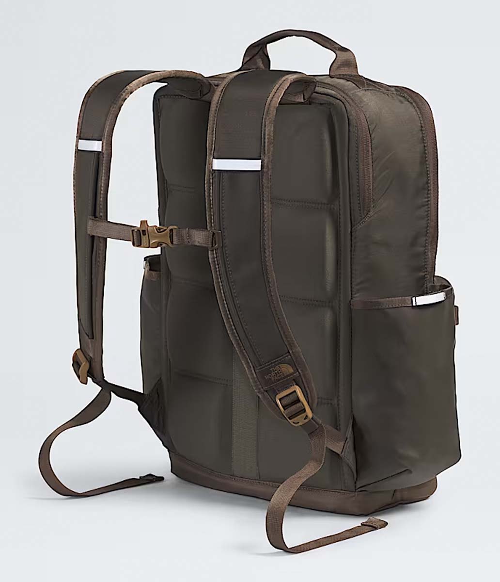 The North Face Base Camp Daypack - Lightweight Hiking Backpack for Men & Women - Durable Travel Daypack for Outdoor Adventures, Commuting & Daily Use