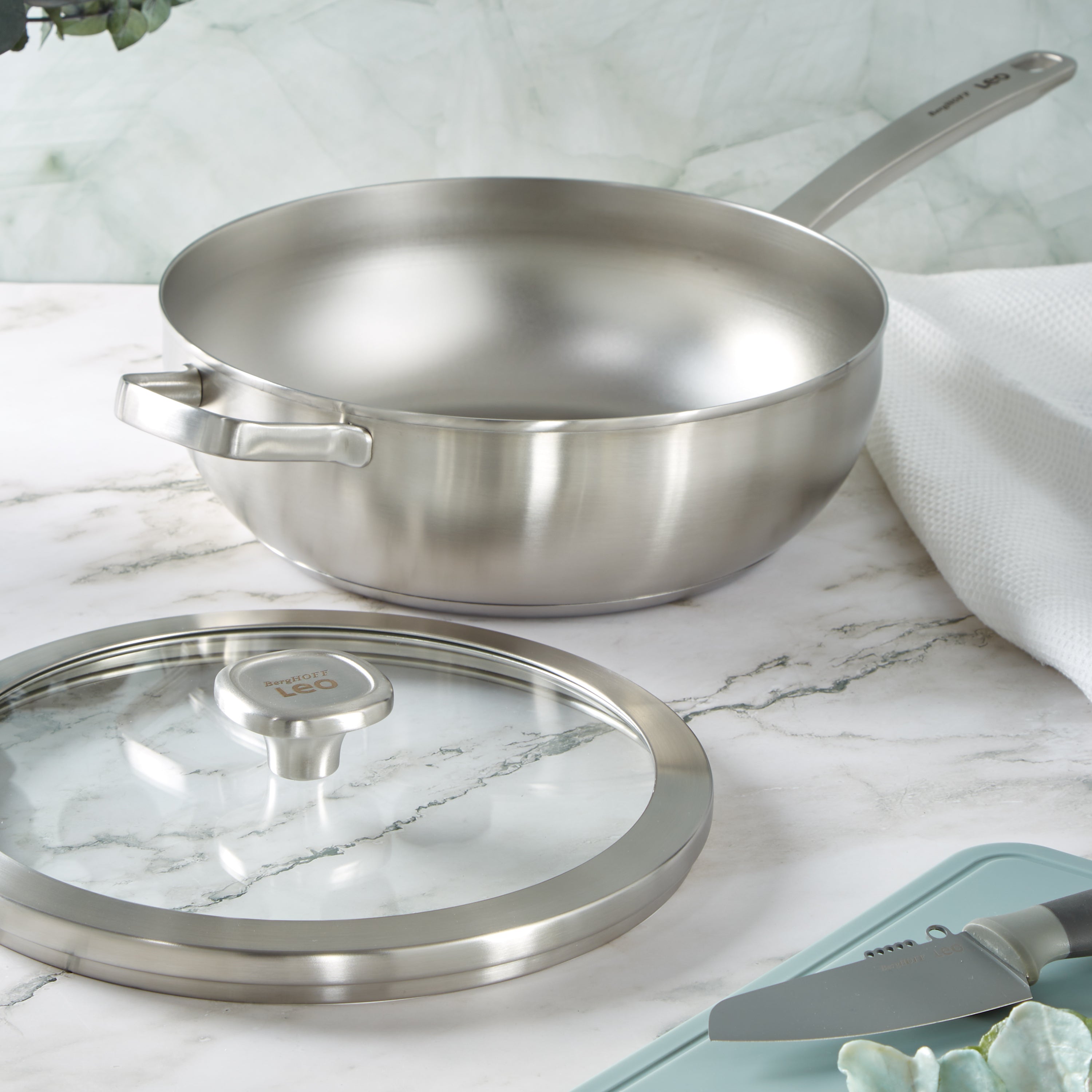 BergHOFF Leo Graphite Recycled 18/10 Stainless Steel Wok Pan - 11 Inch, 5.2 Quart Capacity with Tempered Glass Lid - Perfect for Stir-Frying, Sautéing & Asian Cooking