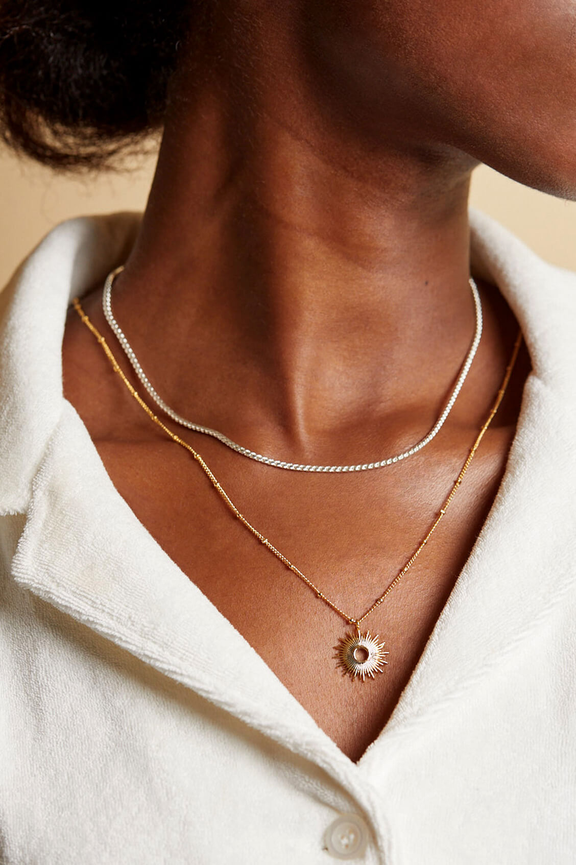 Stunning Sunburst Pendant Necklace for Women - 18K Gold Plated Layered Chain Jewelry - Perfect for Parties, Weddings & Everyday Elegance