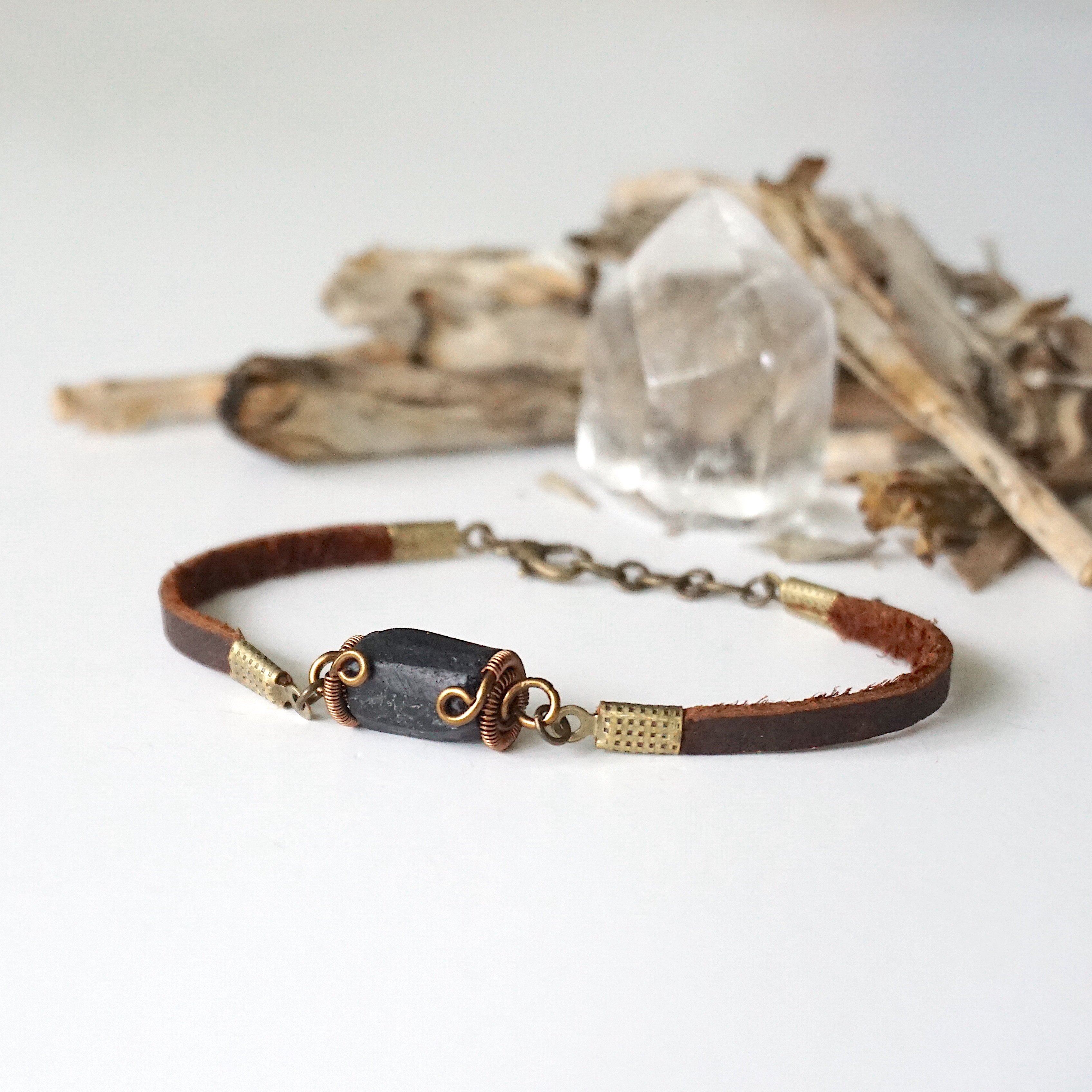 Black Tourmaline Bracelet with Brown Leather Cord - Natural Stone Protection Jewelry for Men & Women - Perfect for Meditation, Energy Cleansing & Everyday Wear