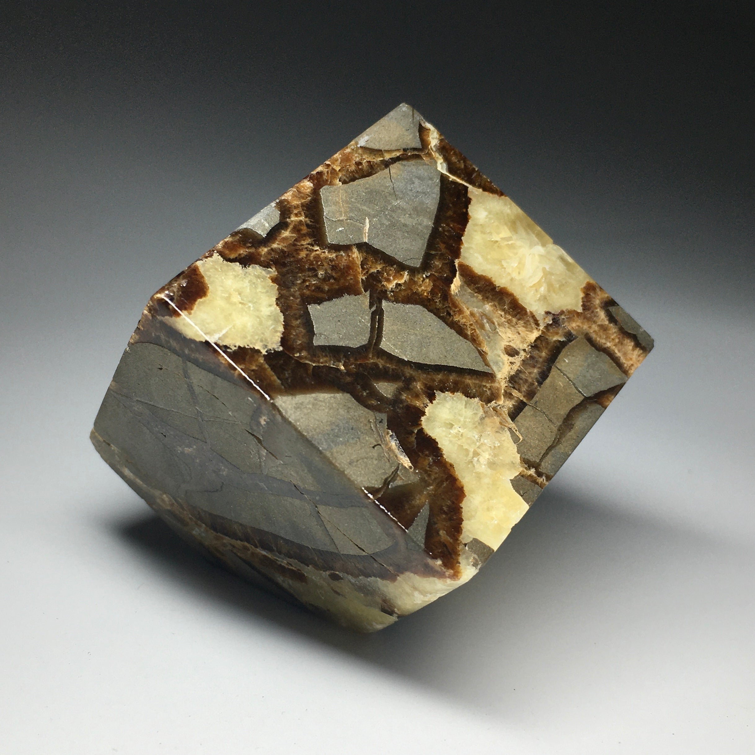 Natural Septarian Cube - Unique Healing Crystal for Meditation, Home Decor & Energy Balancing | Perfect for Yoga, Feng Shui & Spiritual Gifts
