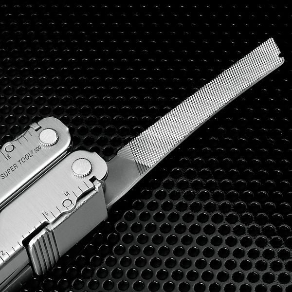 Leatherman Super Tool 300 Multitool - 19-in-1 Stainless Steel Multi-Tool with Pliers, Knife, Screwdrivers | Perfect for Camping, Hiking, Survival & Everyday Carry (EDC)