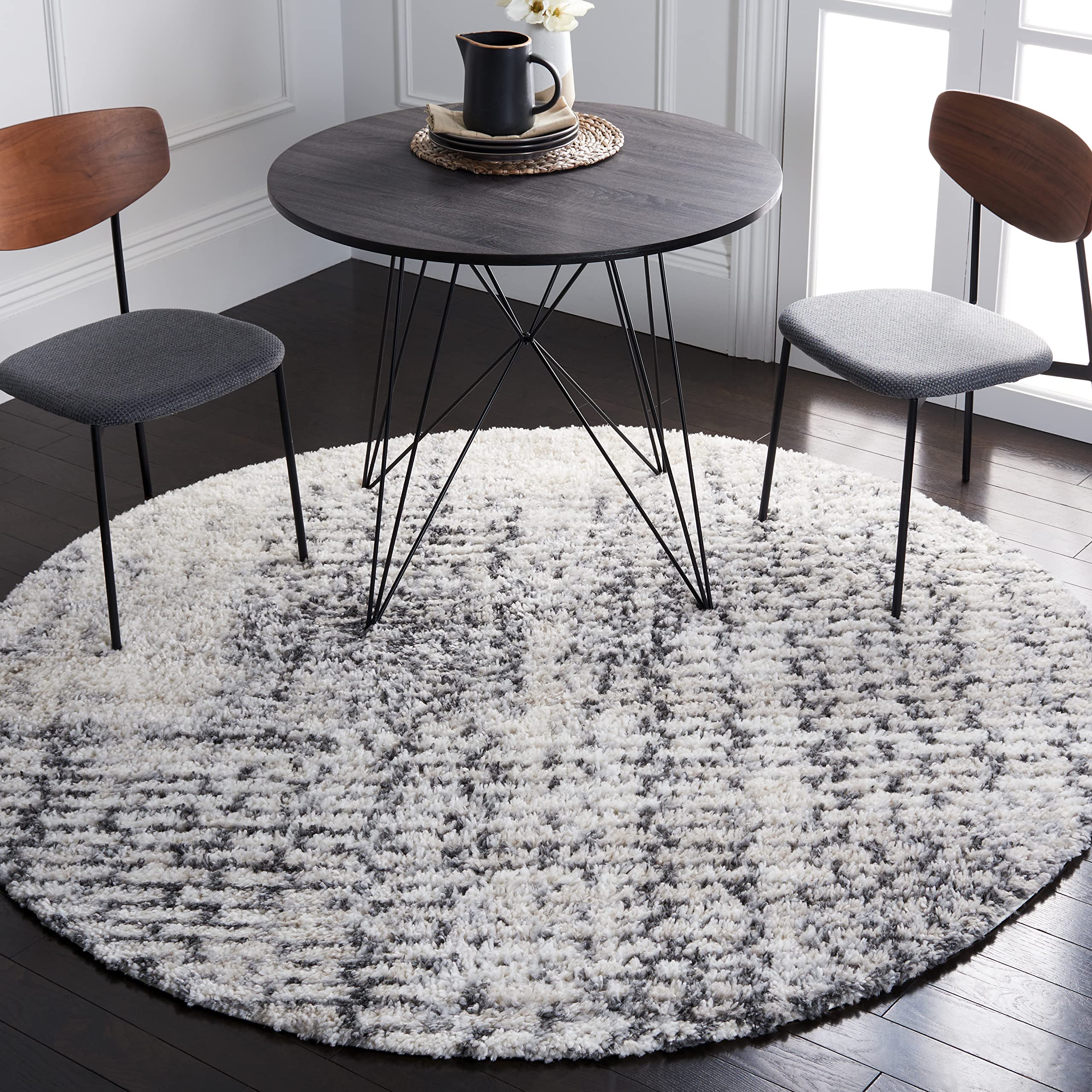 SAFAVIEH Berber Shag Collection 6'7