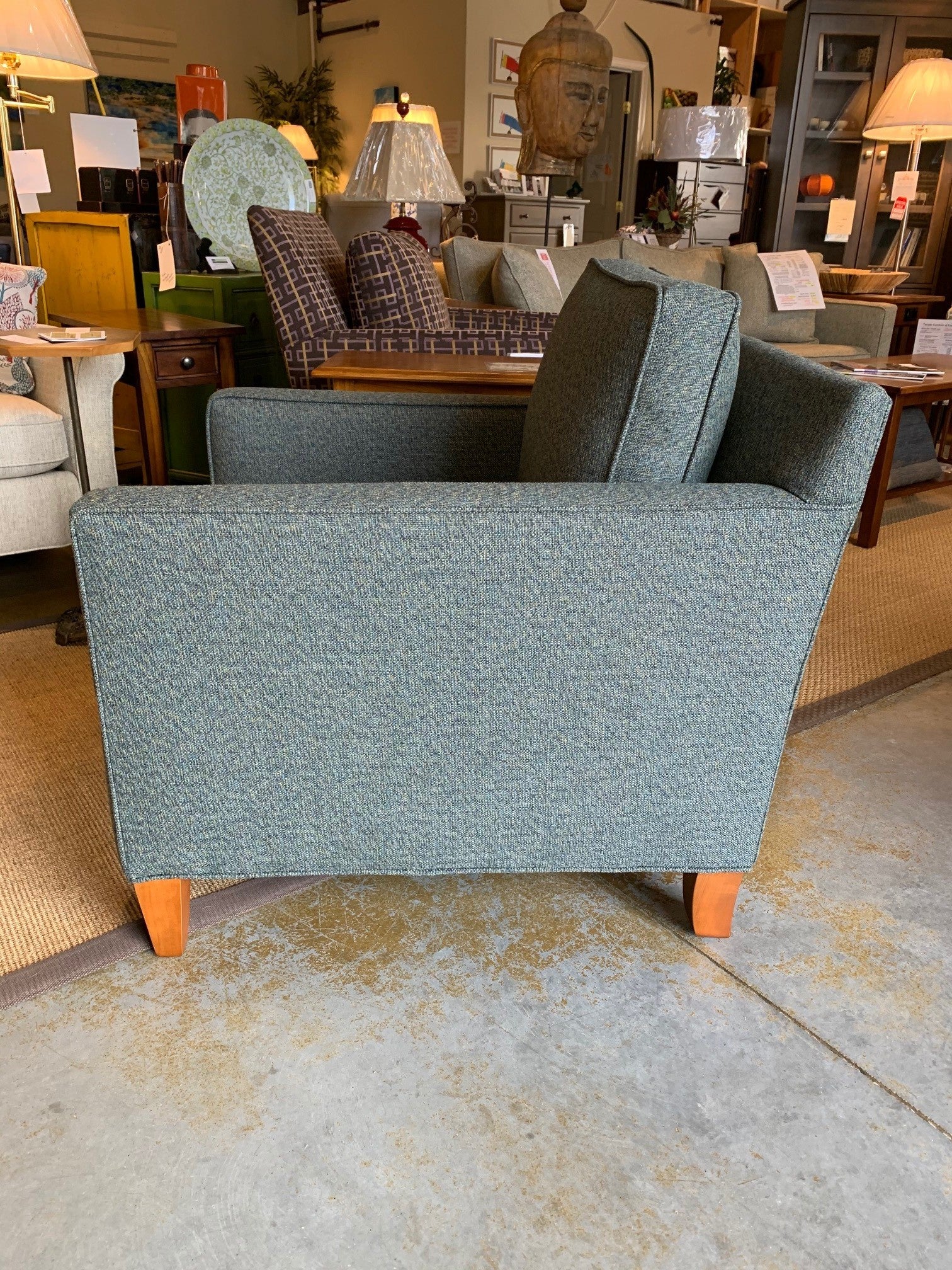 Miles Club Chair - Modern Lounge Chair for Living Room, Office & Showroom - Premium Comfort & Stylish Design for Relaxing & Entertaining