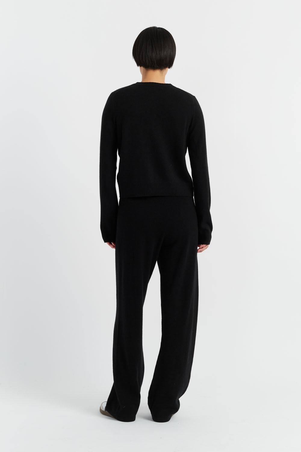 Premium Black Wool Cashmere Crew Neck Cardigan for Women - Soft & Warm Winter Sweater for Office, Travel & Casual Wear