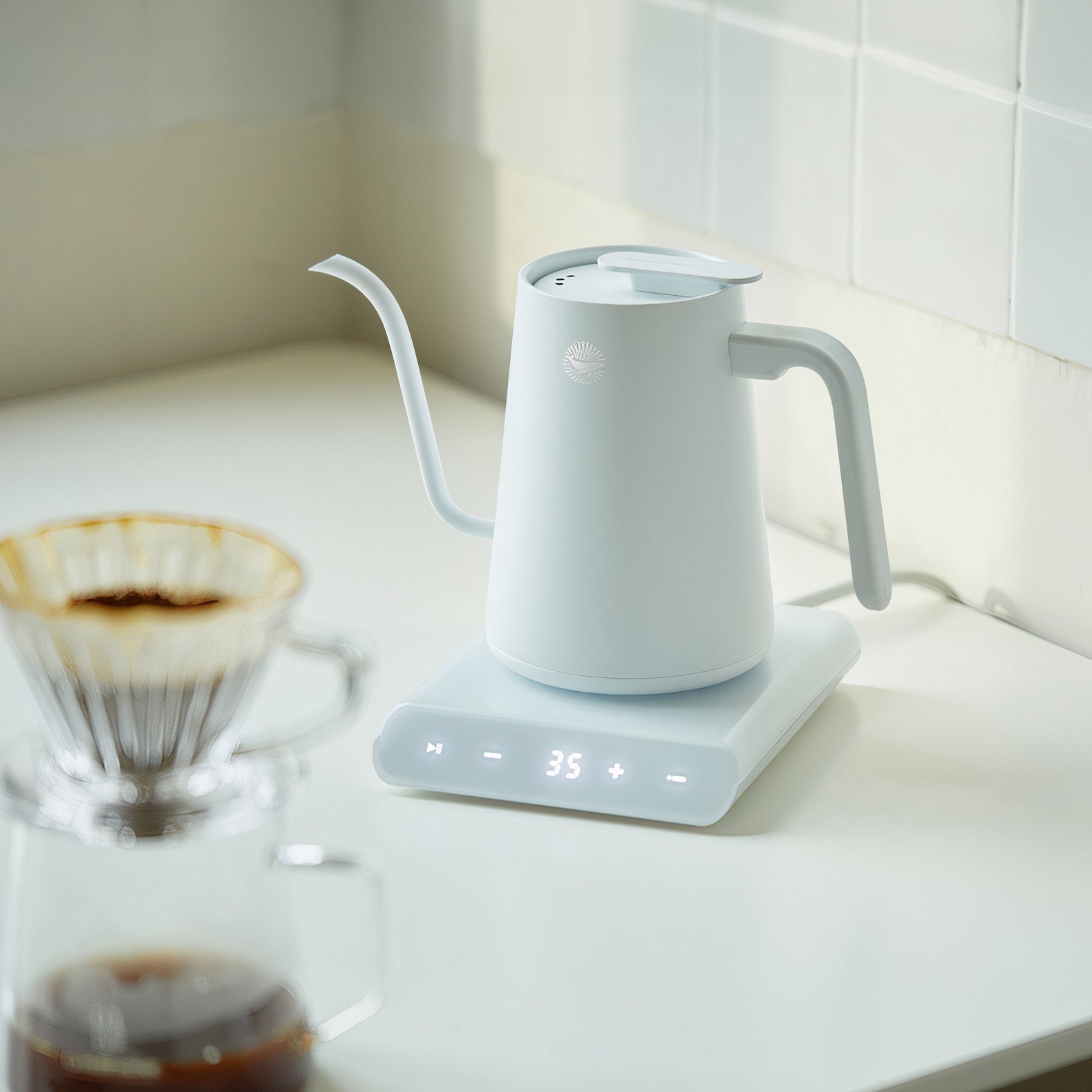 Premium Hand Brewed Coffee Kettle - Stainless Steel Pour Over Kettle with Ergonomic Handle for Perfect Coffee Brewing | Ideal for Home Baristas, Coffee Shops & Camping