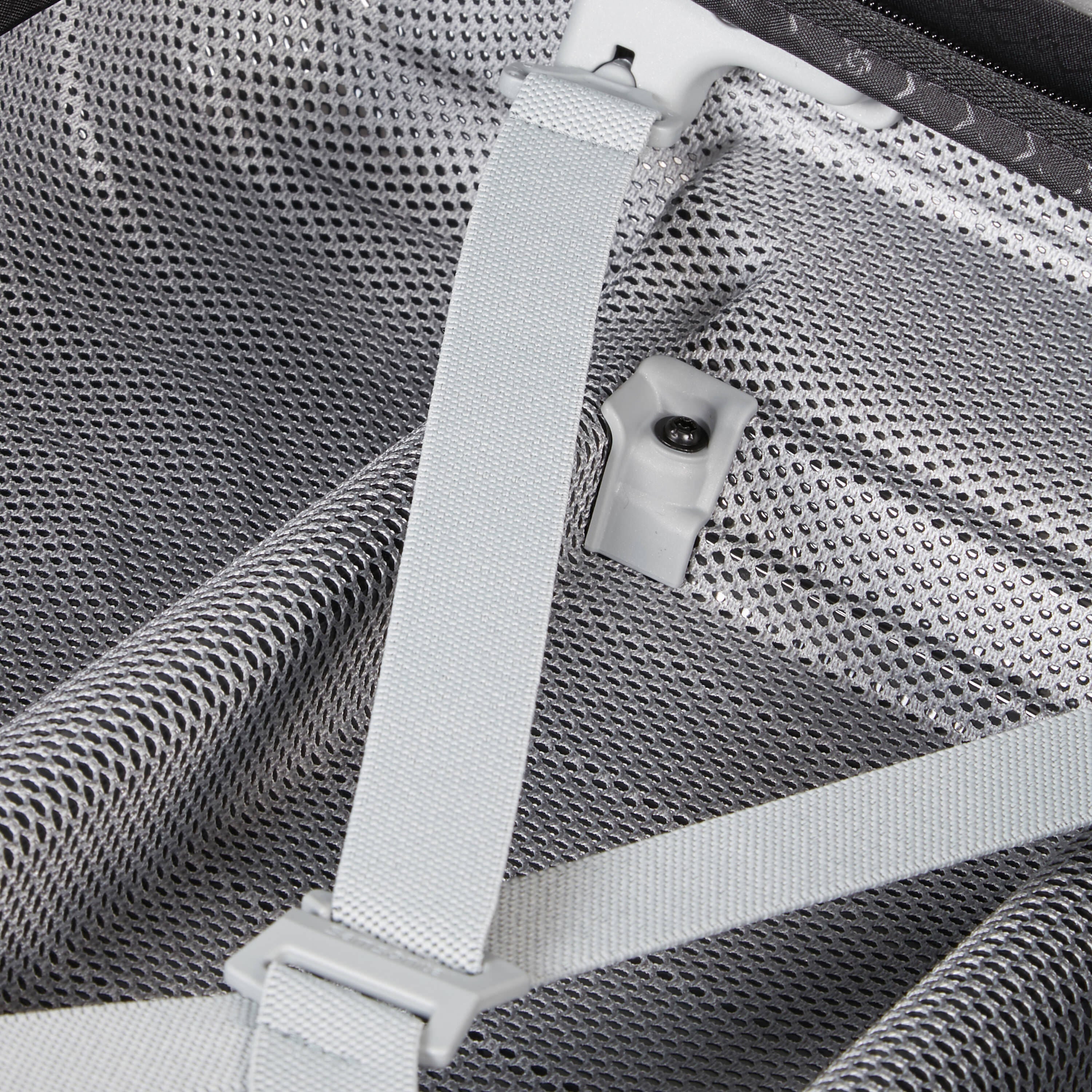 Samsonite Proxis Expandable Spinner Carry On Luggage - Lightweight 20