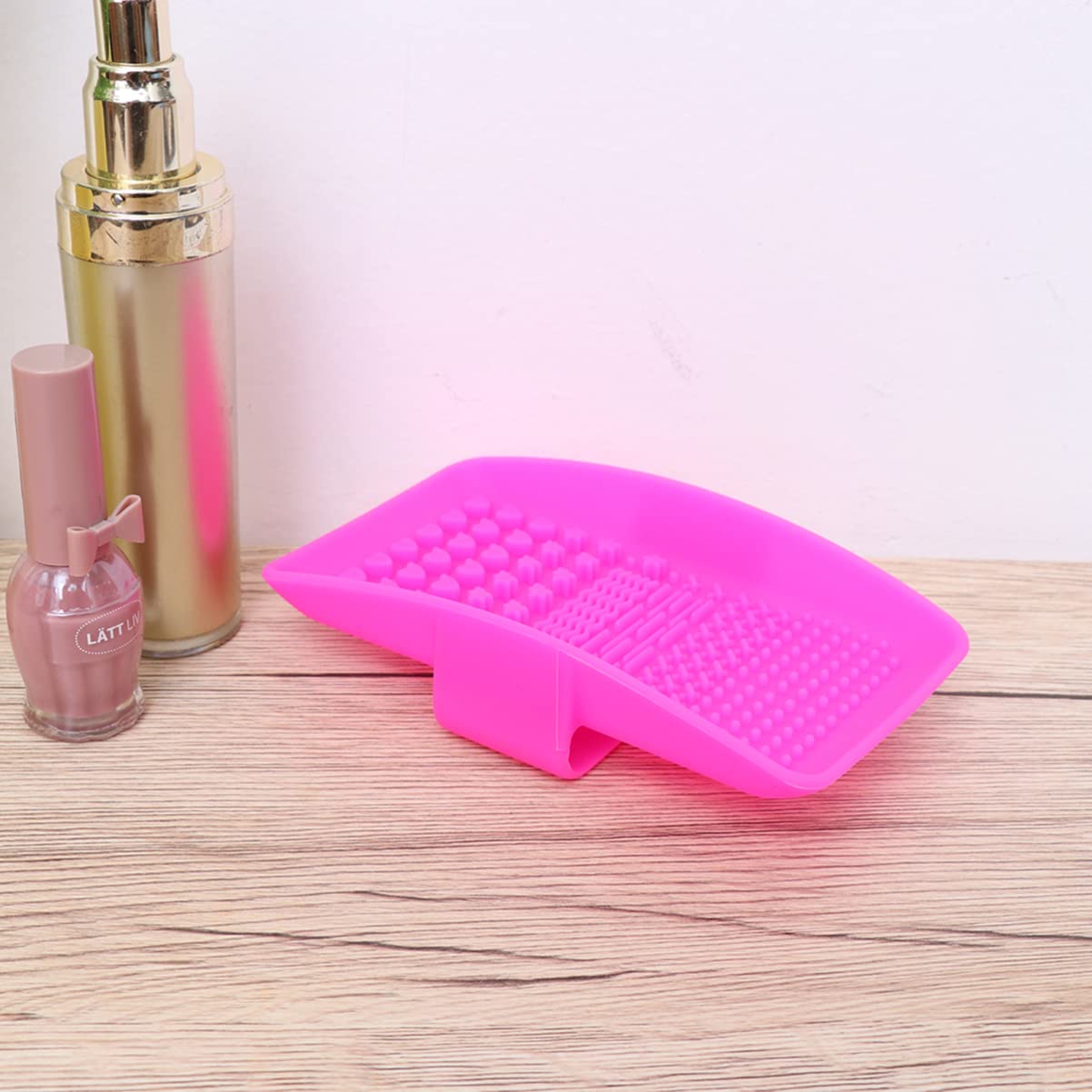 EXCLUZO Silicone Makeup Brush Cleaner - Durable Scrubber Board & Cleaning Pad for Washing Cosmetic Brushes - Perfect for Home, Salon, and Travel Use (1pc)
