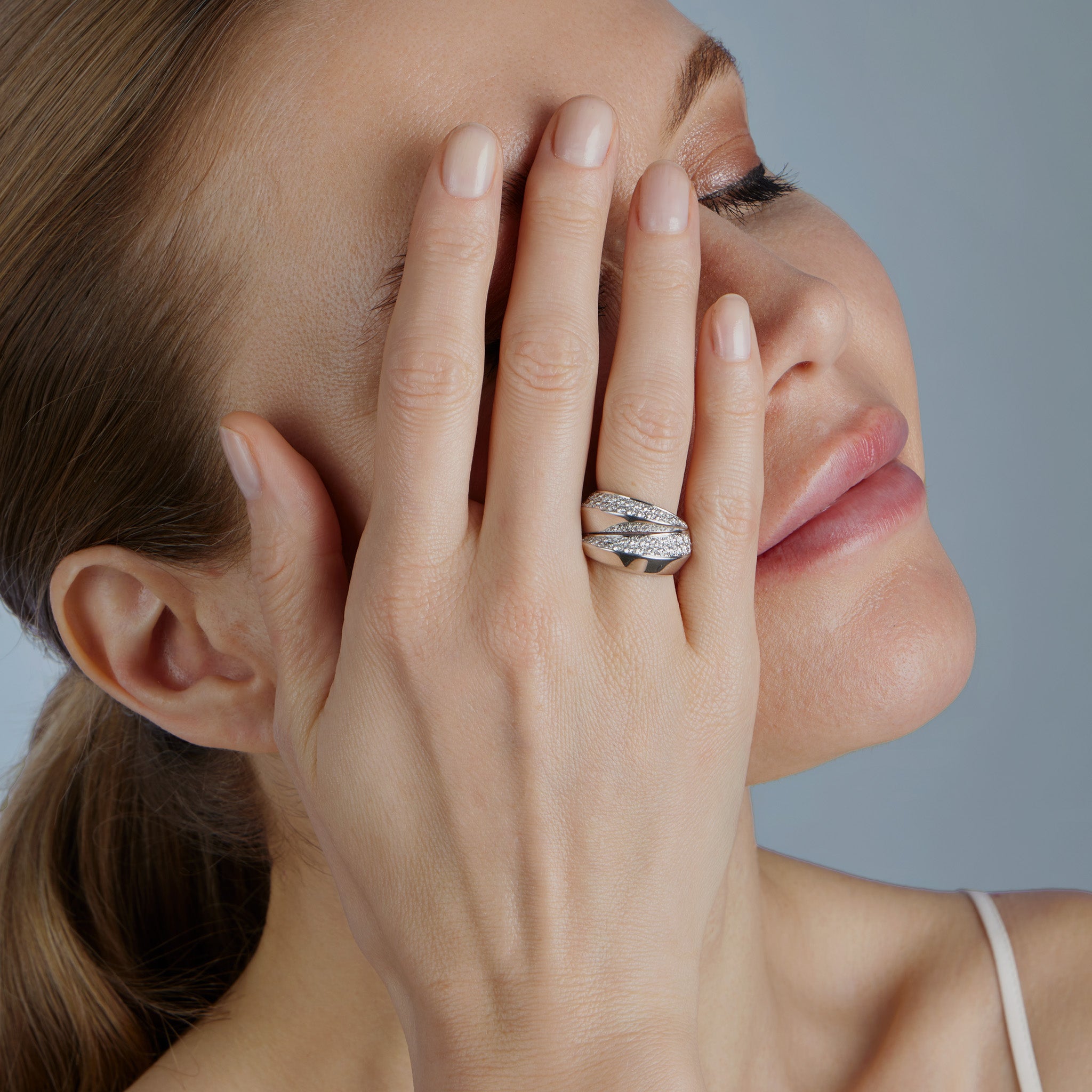 Cartier Paris Diamond Panthère Griffe Ring - 18K Gold Luxury Jewelry for Women, Elegant Panther Claw Design with Sparkling Diamonds, Perfect for Anniversary Gifts & Special Occasions