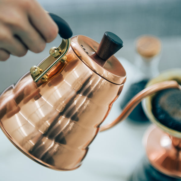 Hario Copper Buono Stovetop Gooseneck Kettle 900ml - Premium Pour Over Coffee & Tea Brewer for Home Baristas & Tea Enthusiasts