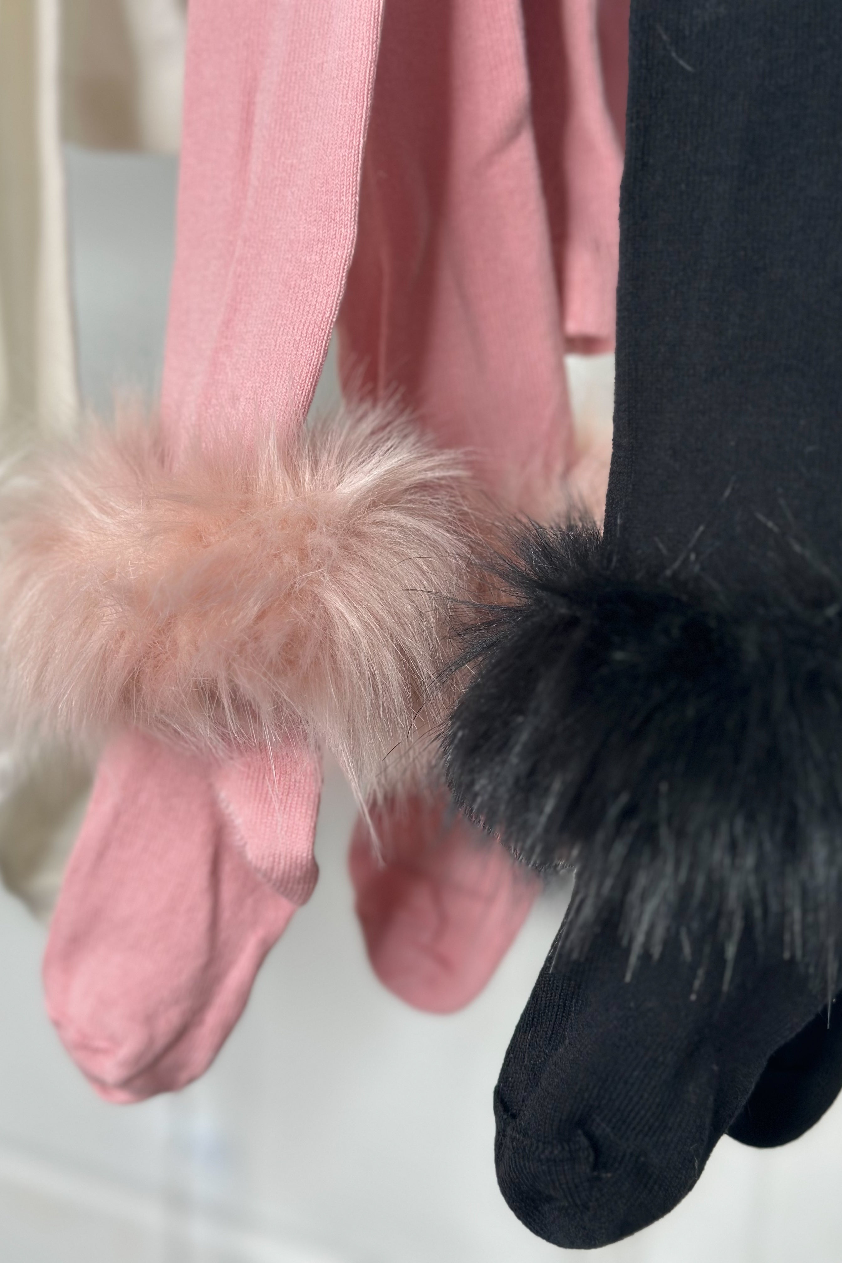Women's Faux Fur Trim Tights - Cozy Winter Leggings for Cold Weather, Fashionable & Warm - Perfect for Outfits, Parties & Holiday Events