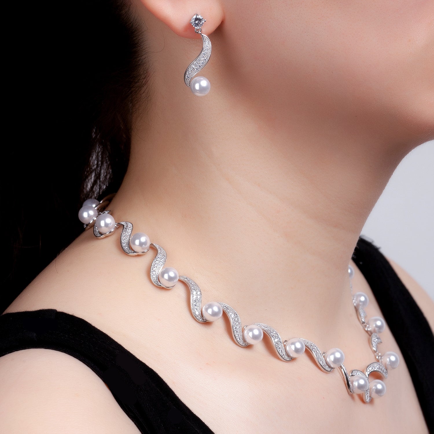 Elegant Cubic Zirconia Pearl Wedding Jewelry Set - Necklace & Earrings for Bride | Perfect for Bridal Shower, Wedding Ceremony and Anniversary Gifts