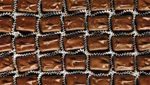 Premium Frango Mint Milk Chocolate (1 Lb.) - Famous Chicago Marshall Field's & Macy's Candy - Valentine's Day Gifts, Party Favors, Corporate Gifts & Holiday Treats - Perfect for Romantic Surprises, Office Celebrations & Christmas Stocking Stuffers