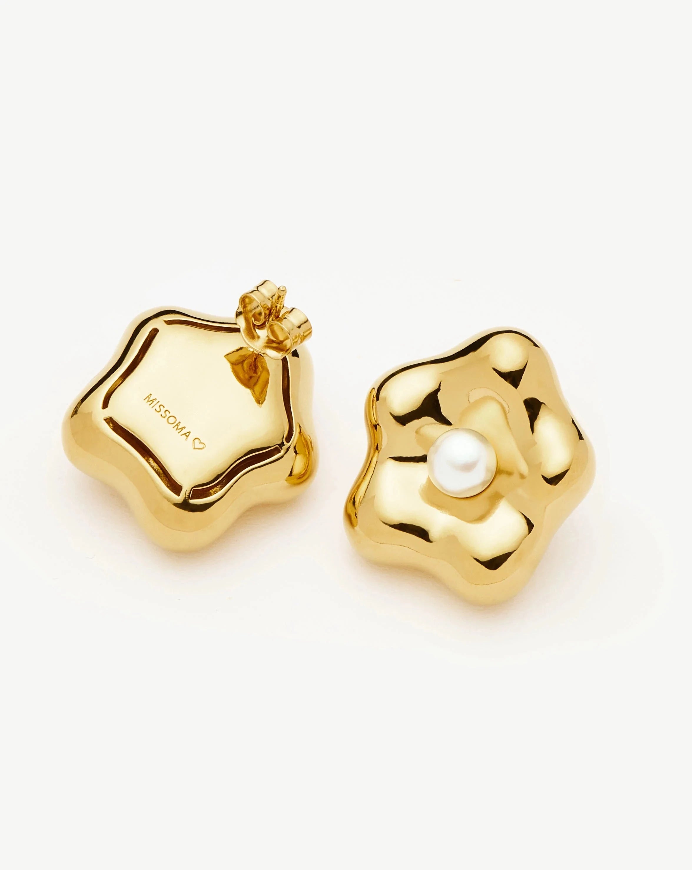 Eny Puffy Daisy Oversized Stud Earrings - 18k Gold Plated with Pearl Accents | Trendy Fashion Jewelry for Women, Perfect for Parties, Weddings & Everyday Wear