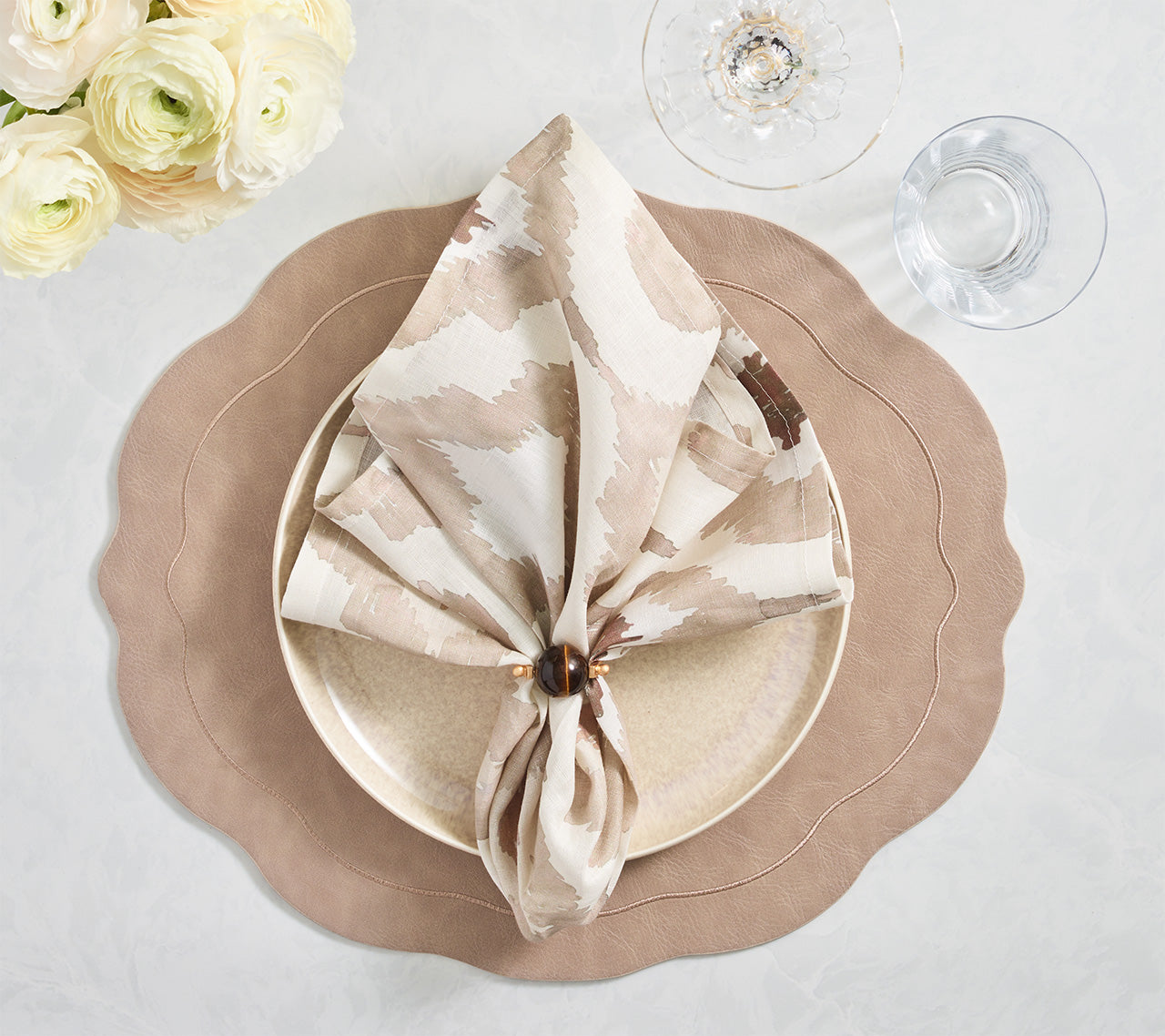 Elegant Brown Mineral Napkin Rings Set of 4 - Rustic Stone Tableware for Wedding, Thanksgiving & Dinner Party Decor